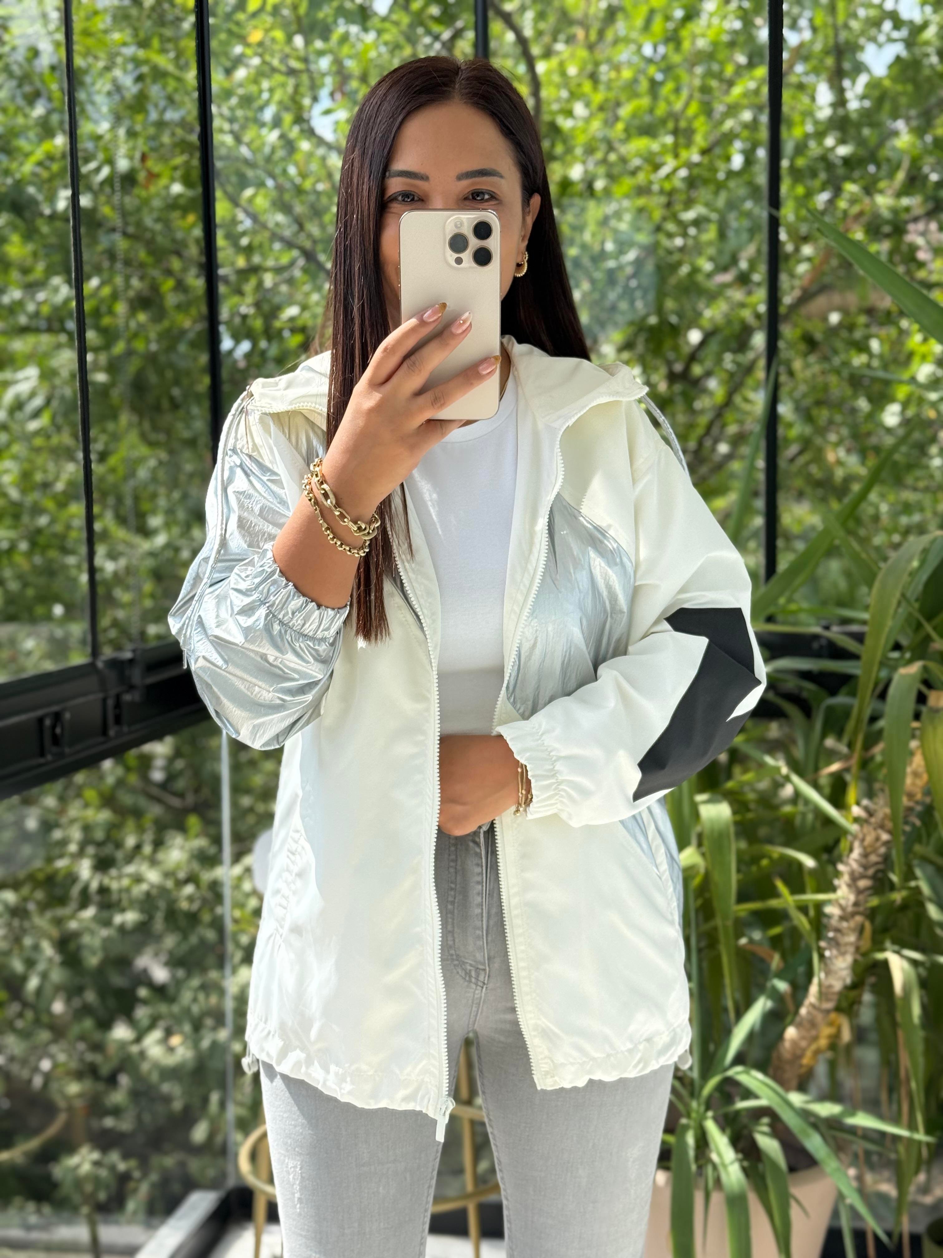 Krınkıl Detay Yağmurluk Beyaz