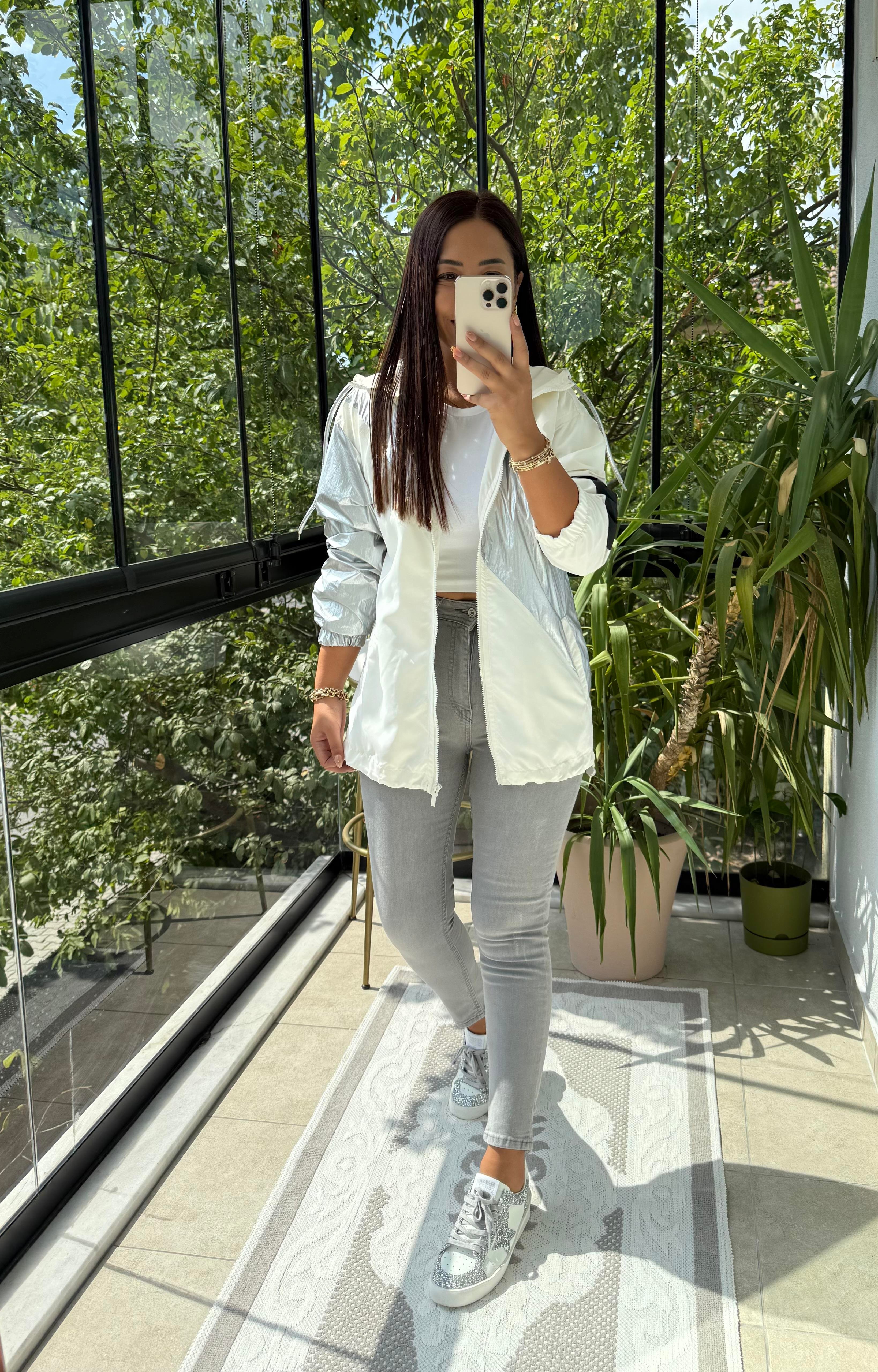 Krınkıl Detay Yağmurluk Beyaz