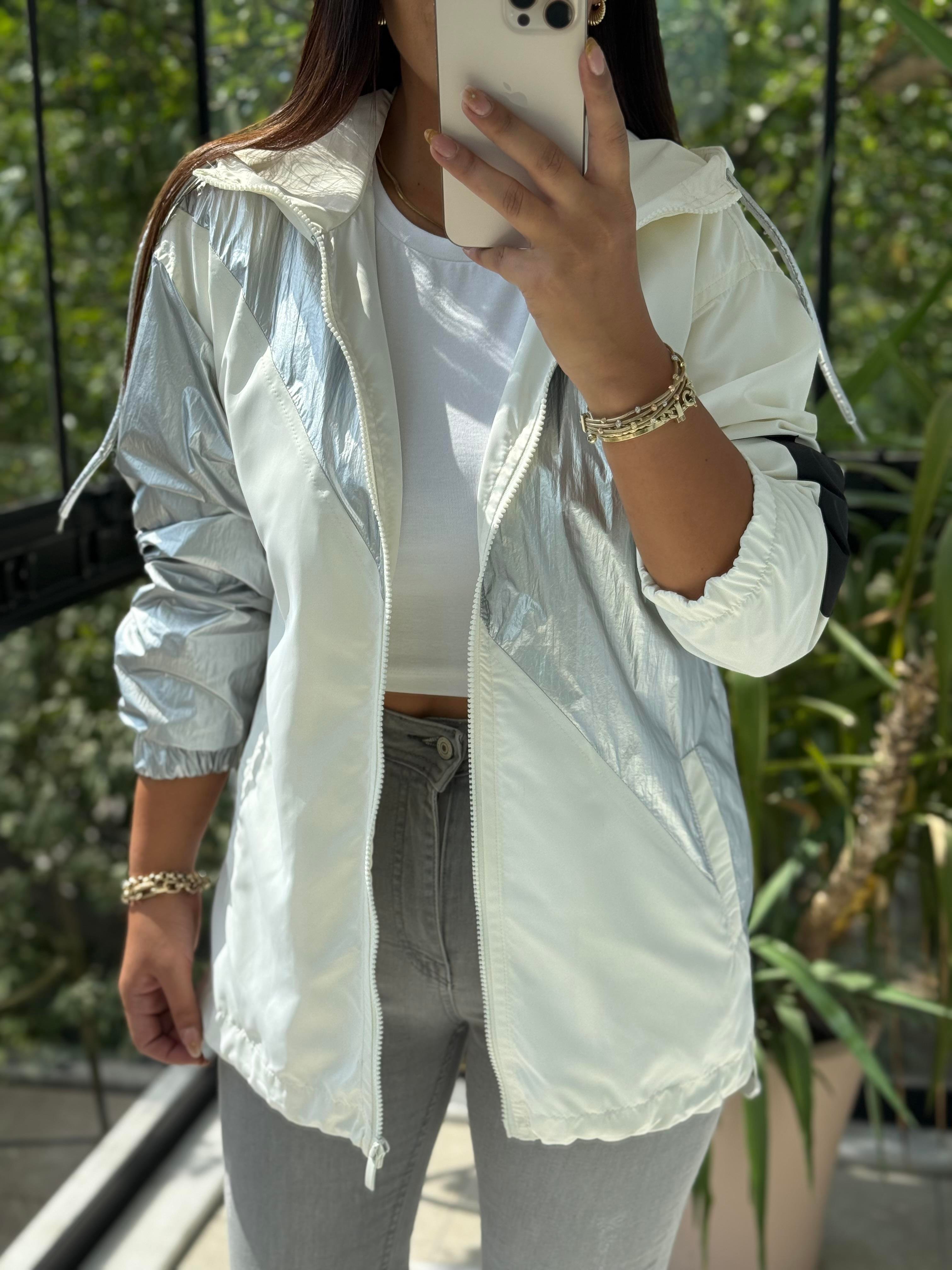 Krınkıl Detay Yağmurluk Beyaz