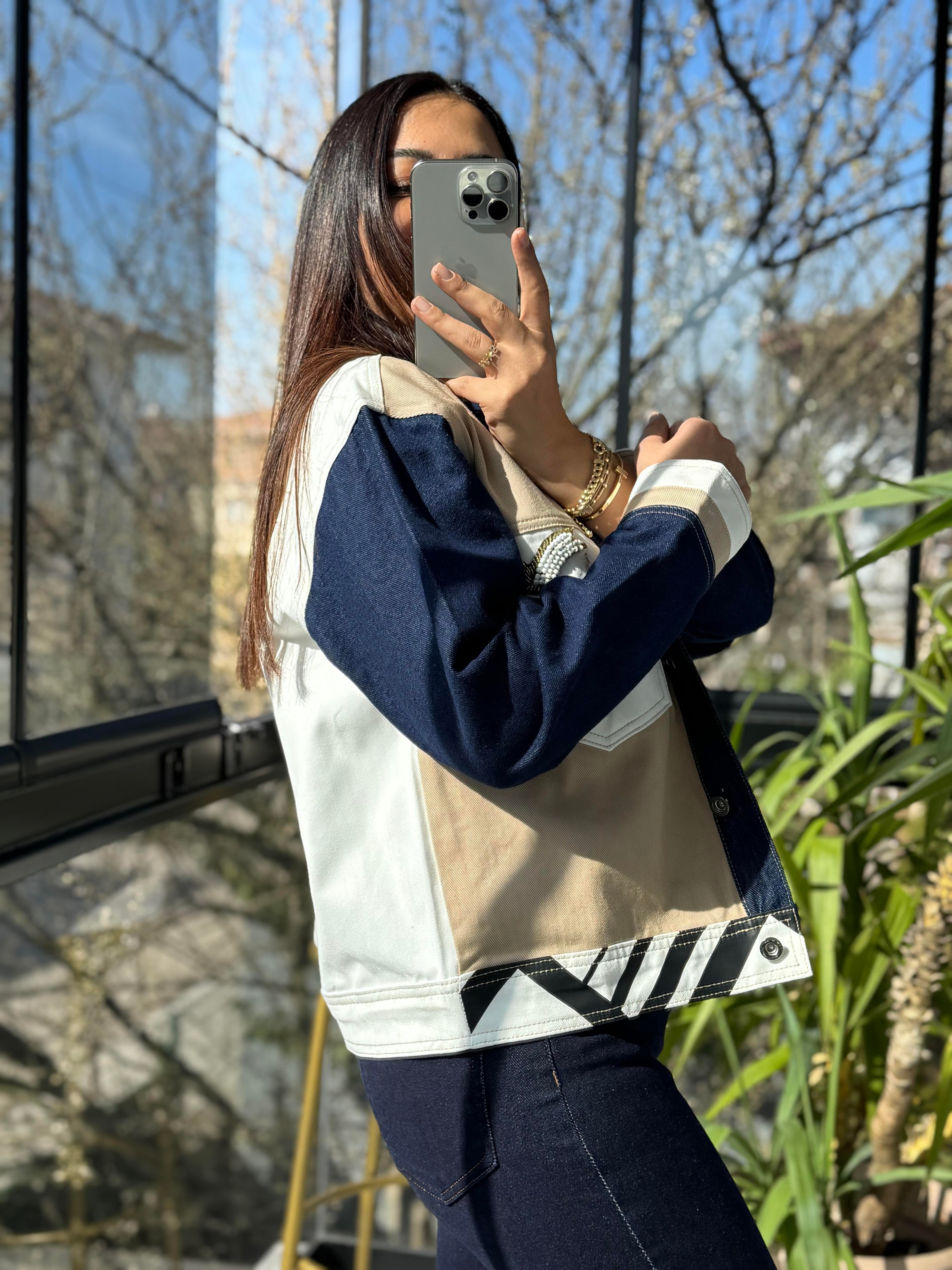 Kuş Detaylı Ceket Bej
