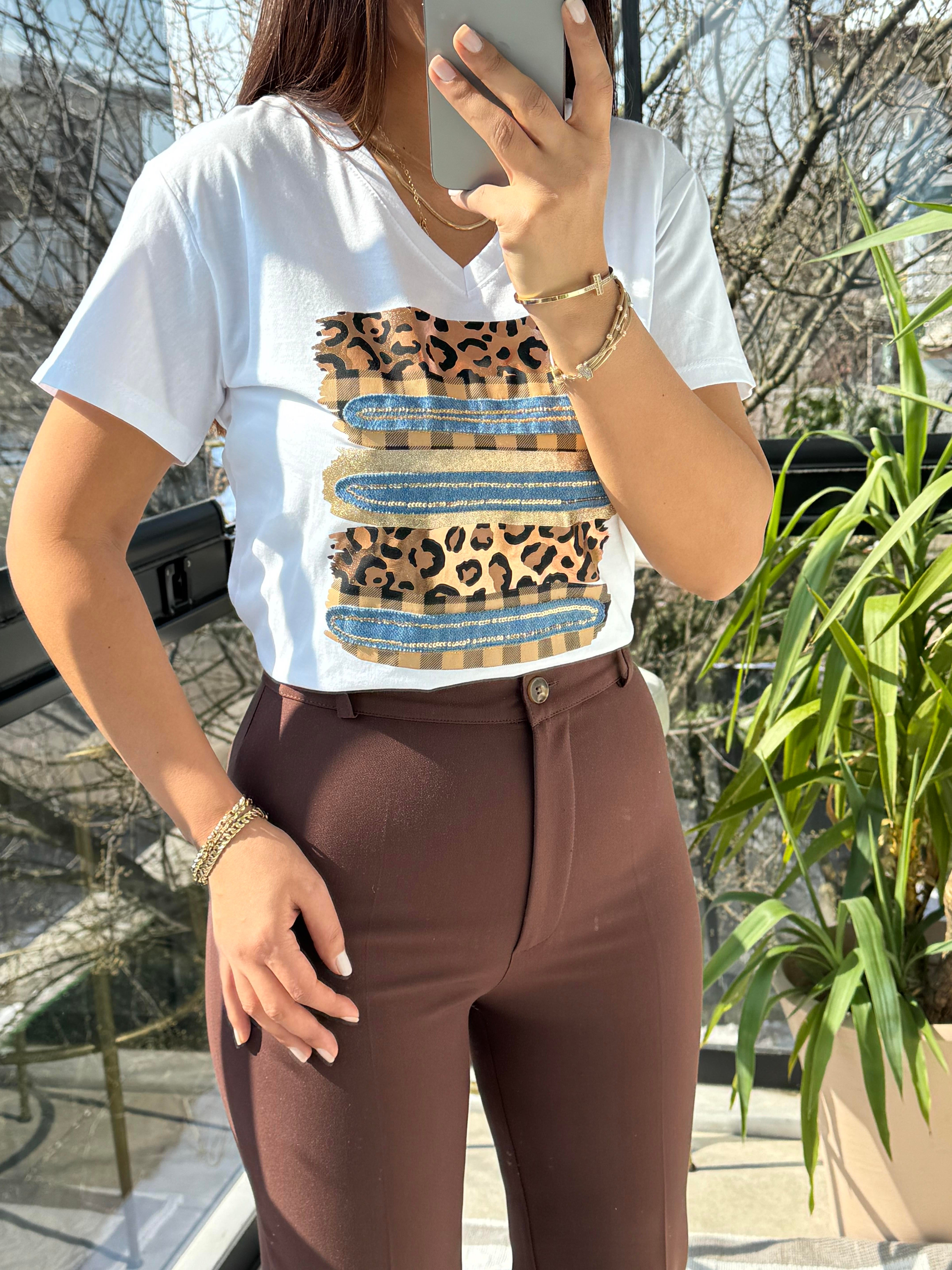 Leopar Baskı Dokuma Detaylı Tişört Beyaz