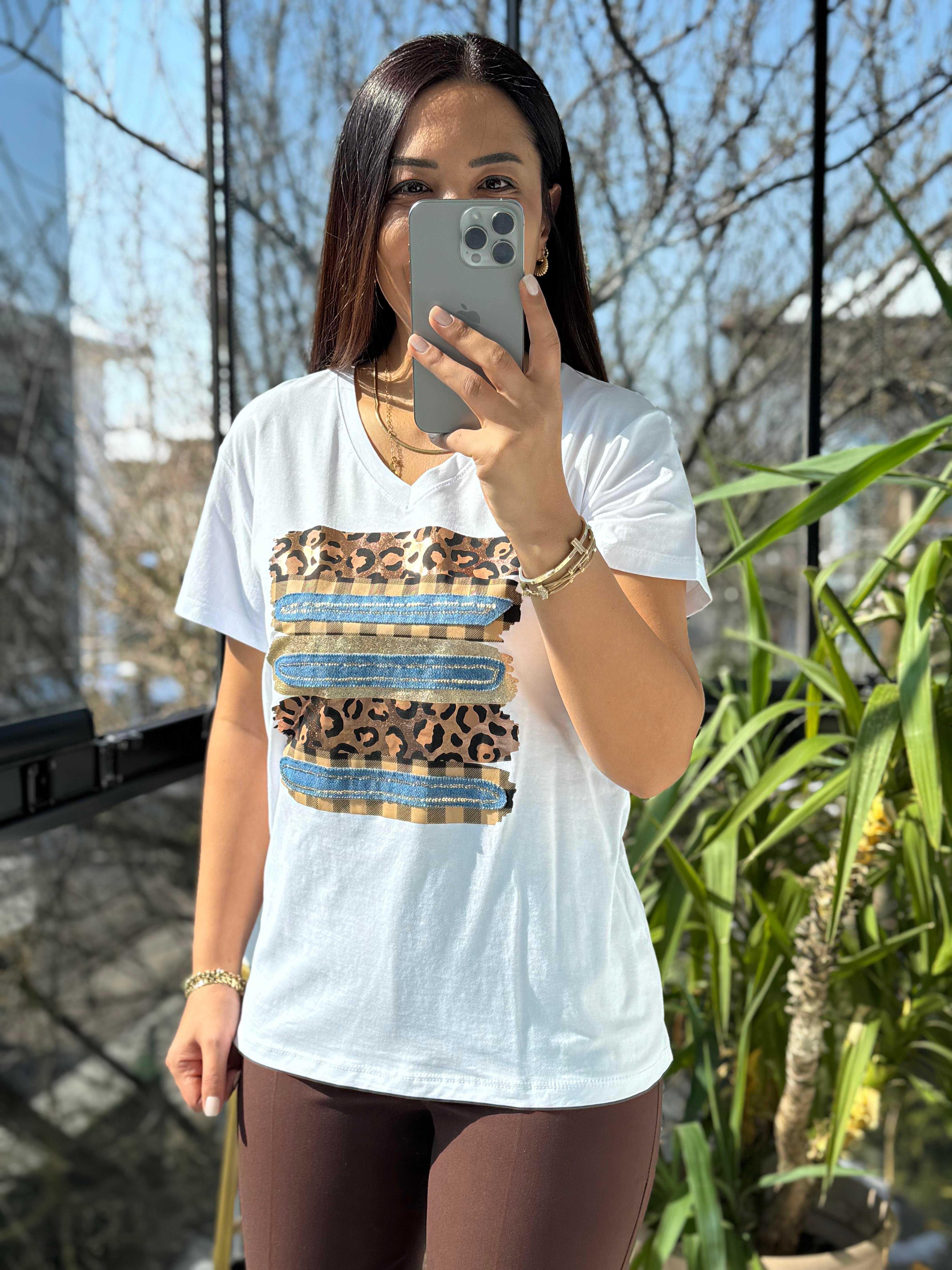 Leopar Baskı Dokuma Detaylı Tişört Beyaz