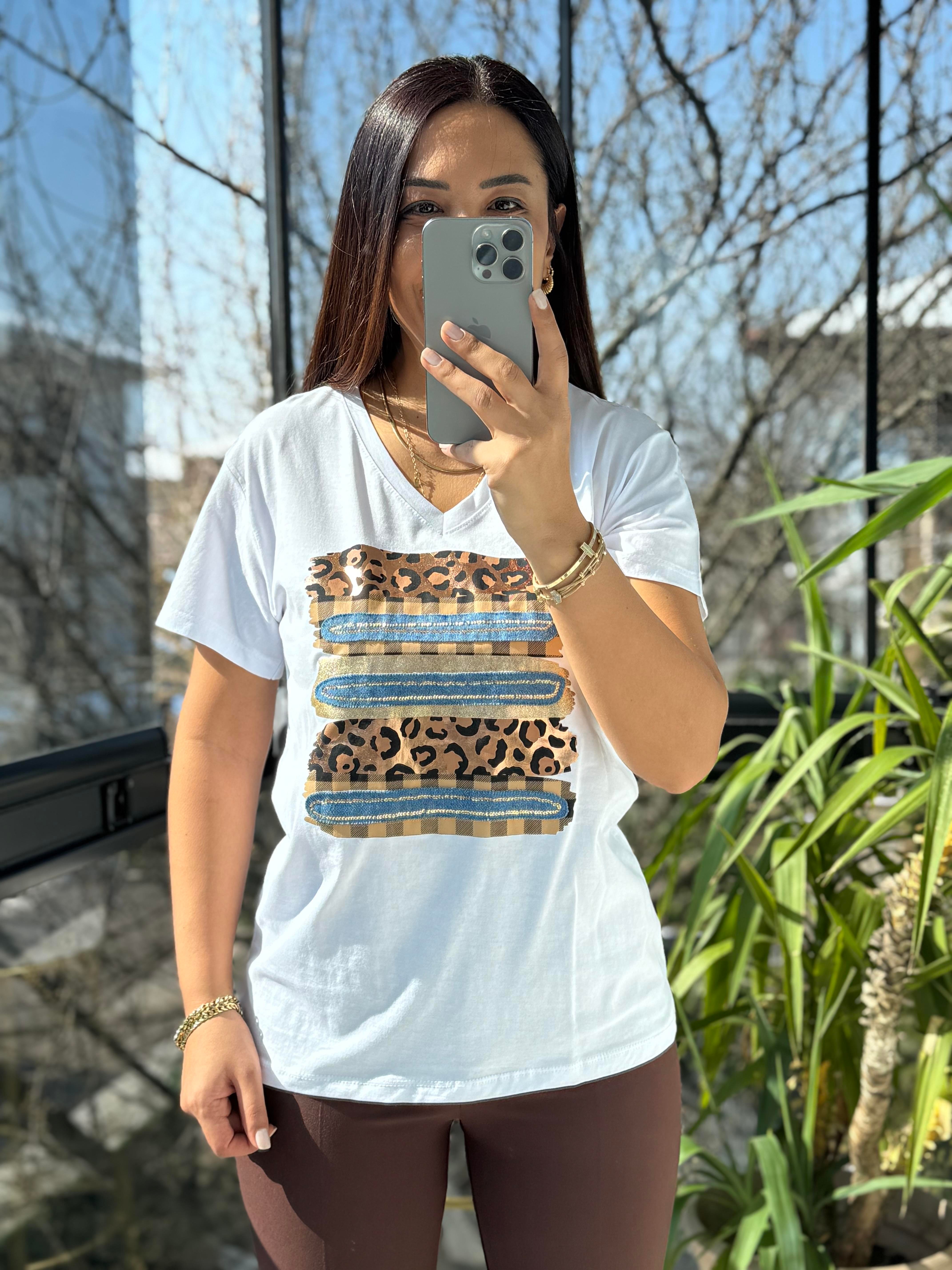 Leopar Baskı Dokuma Detaylı Tişört Beyaz