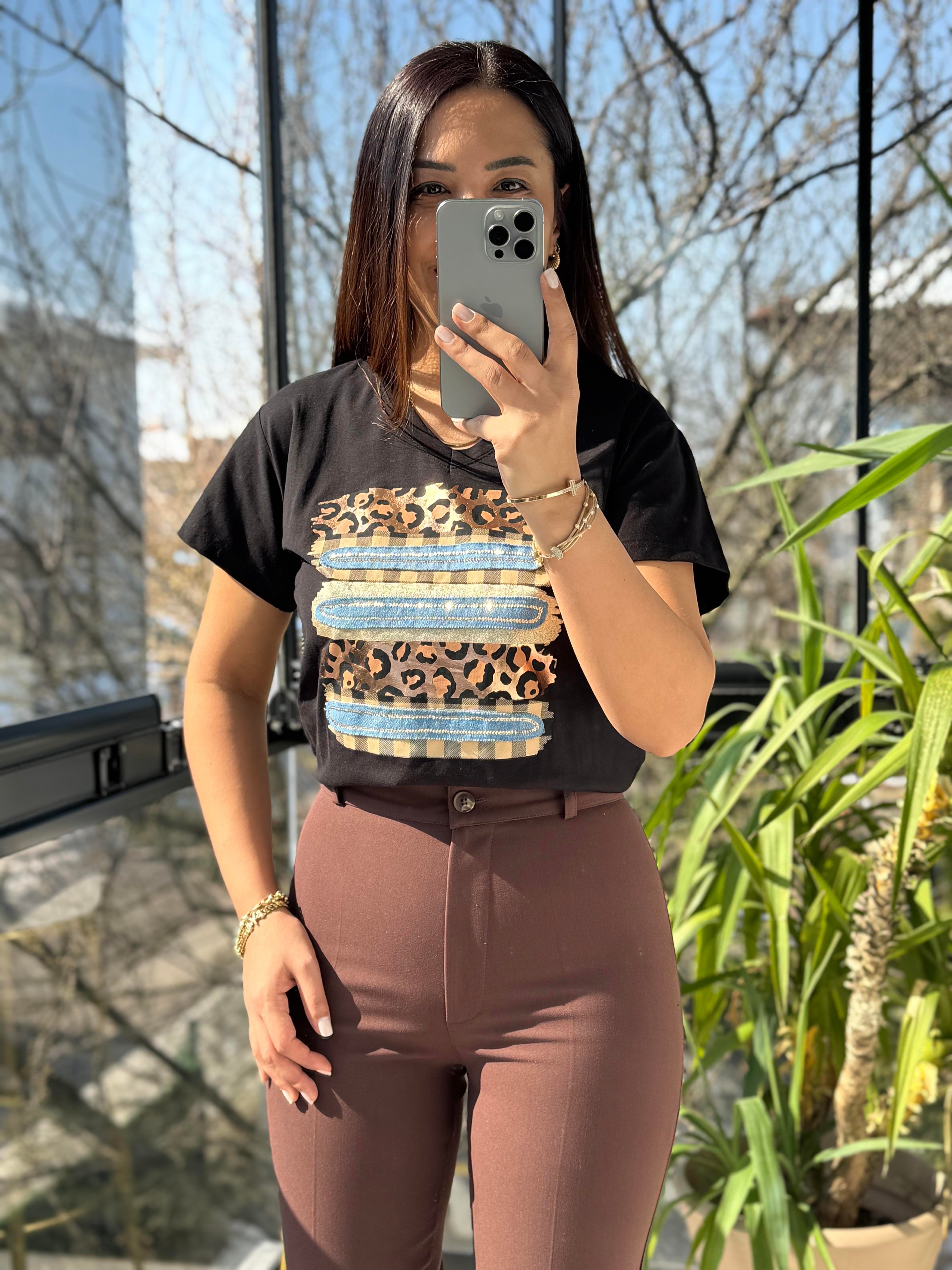 Leopar Baskı Dokuma Detaylı Tişört Siyah