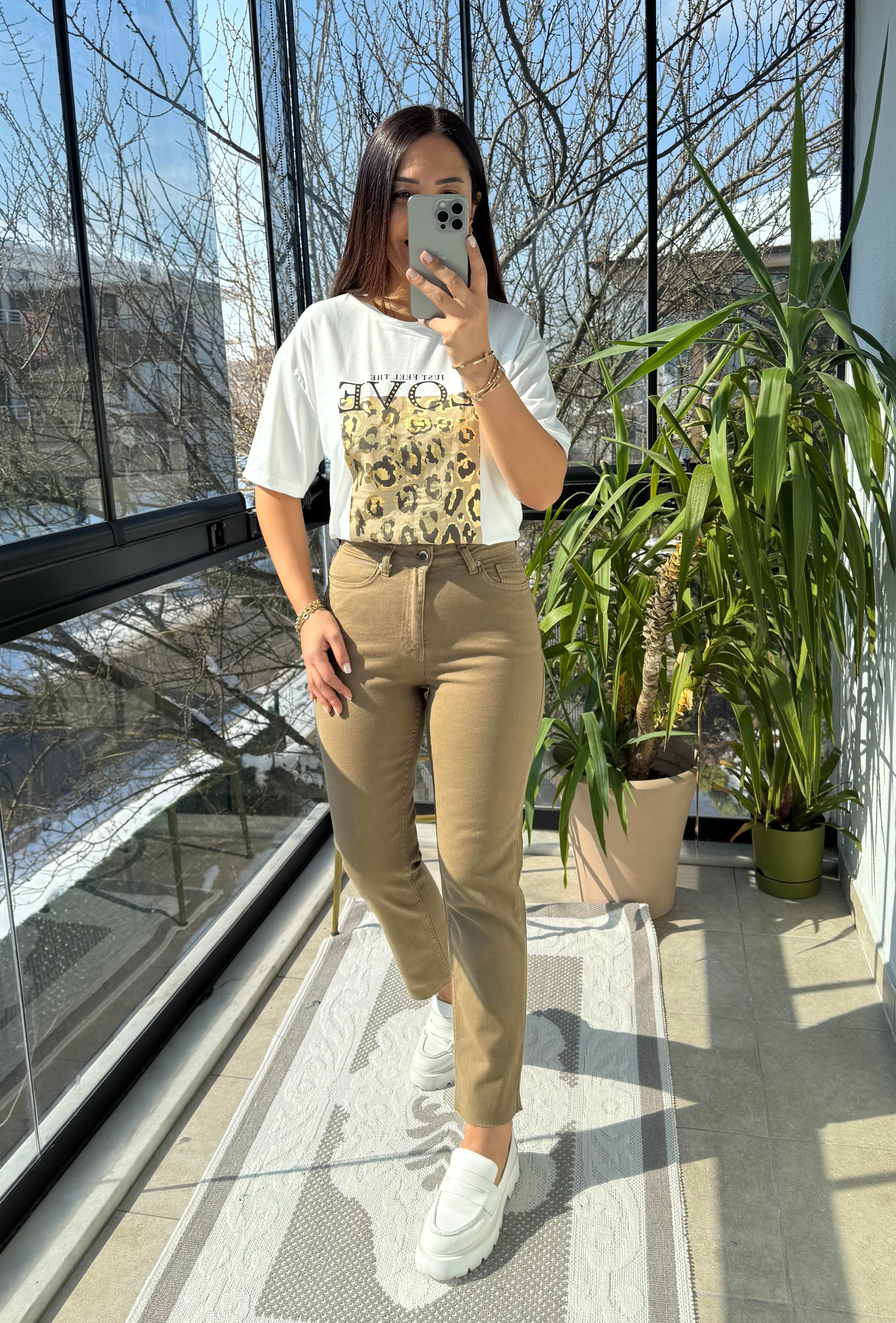 Love Leopar Desenli Tişört Beyaz