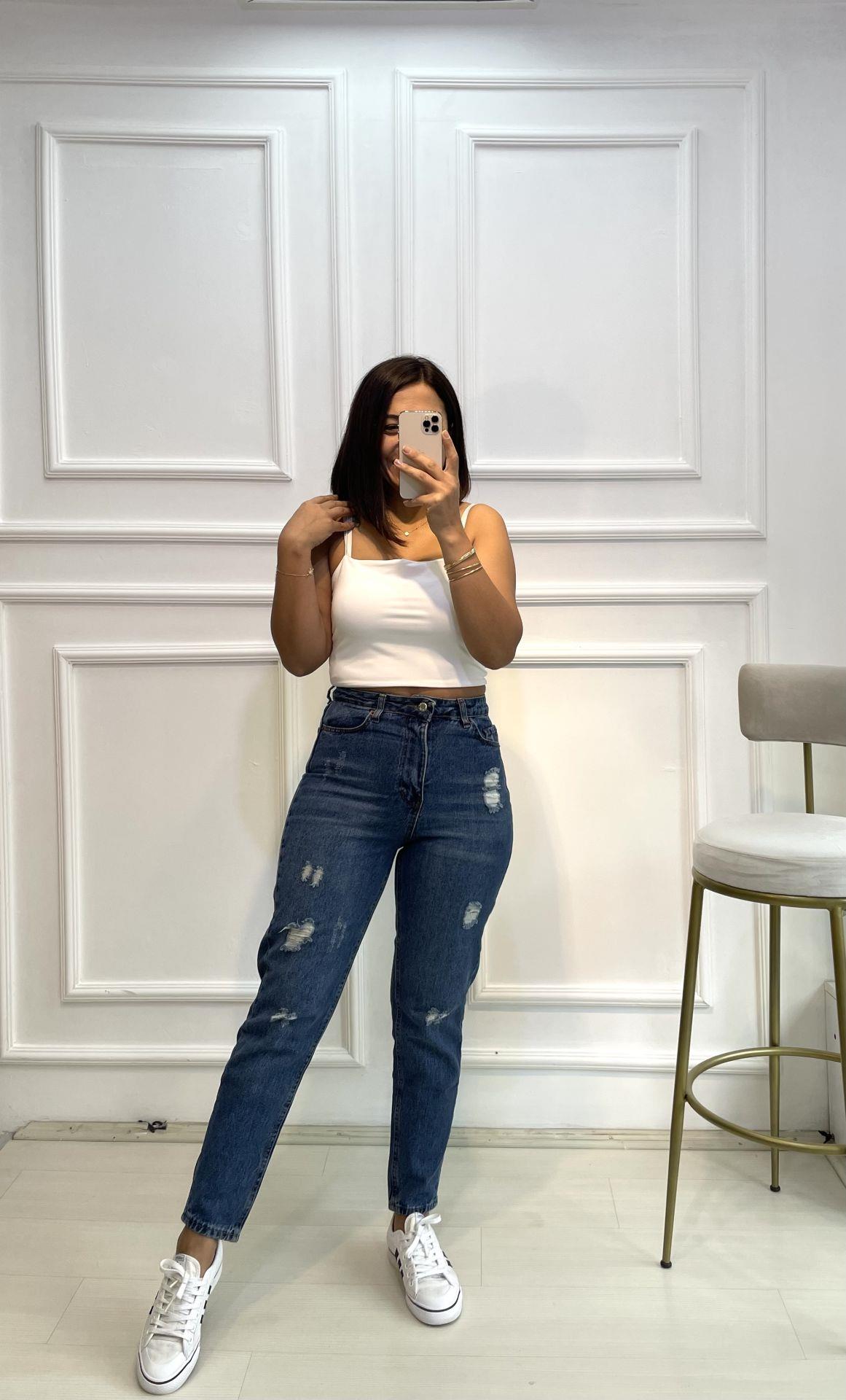 Mavi Yırtık Detay Boyfriend Jean