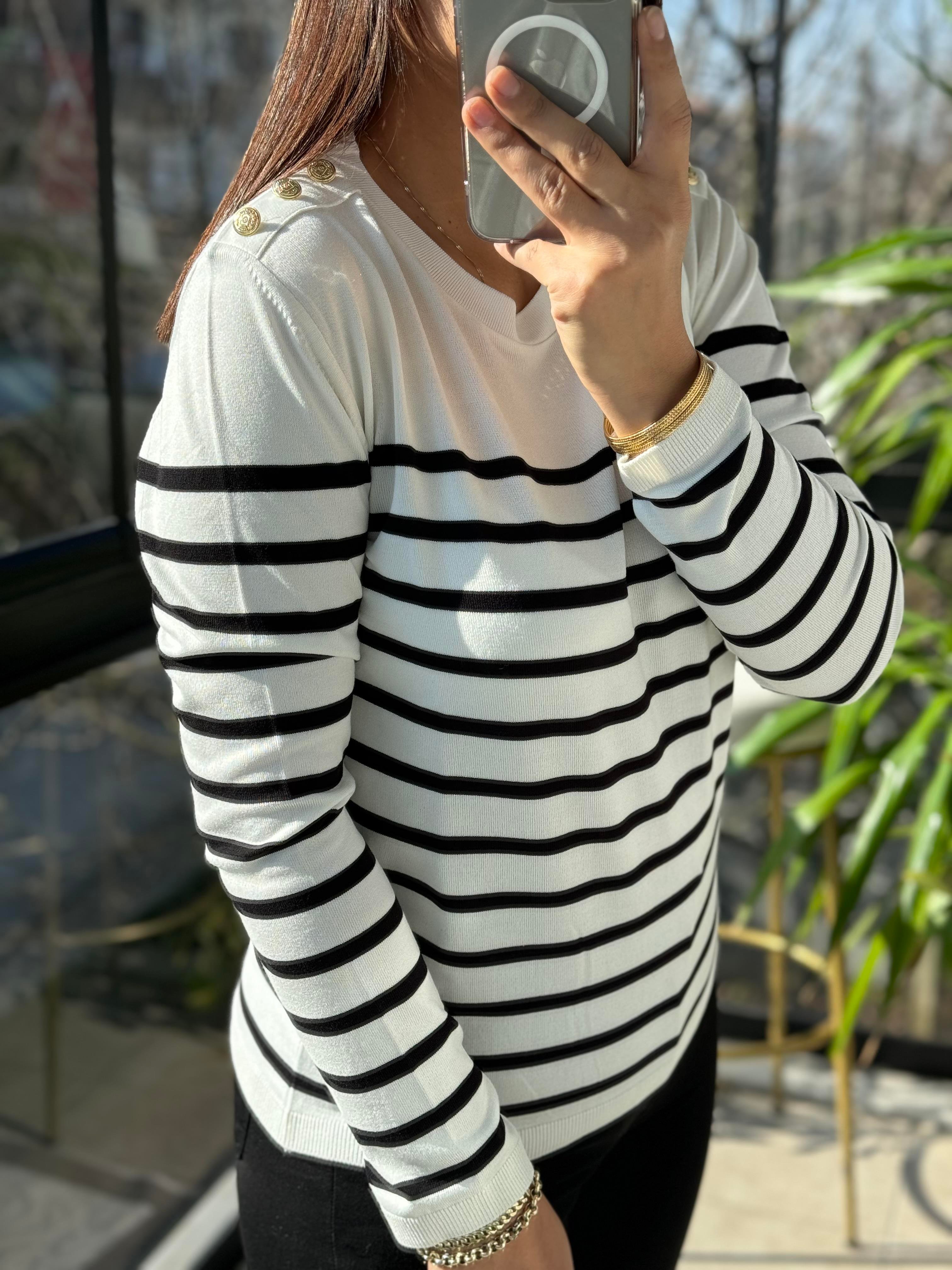 Omuz Düğmeli Merserize Siyah Çizgili