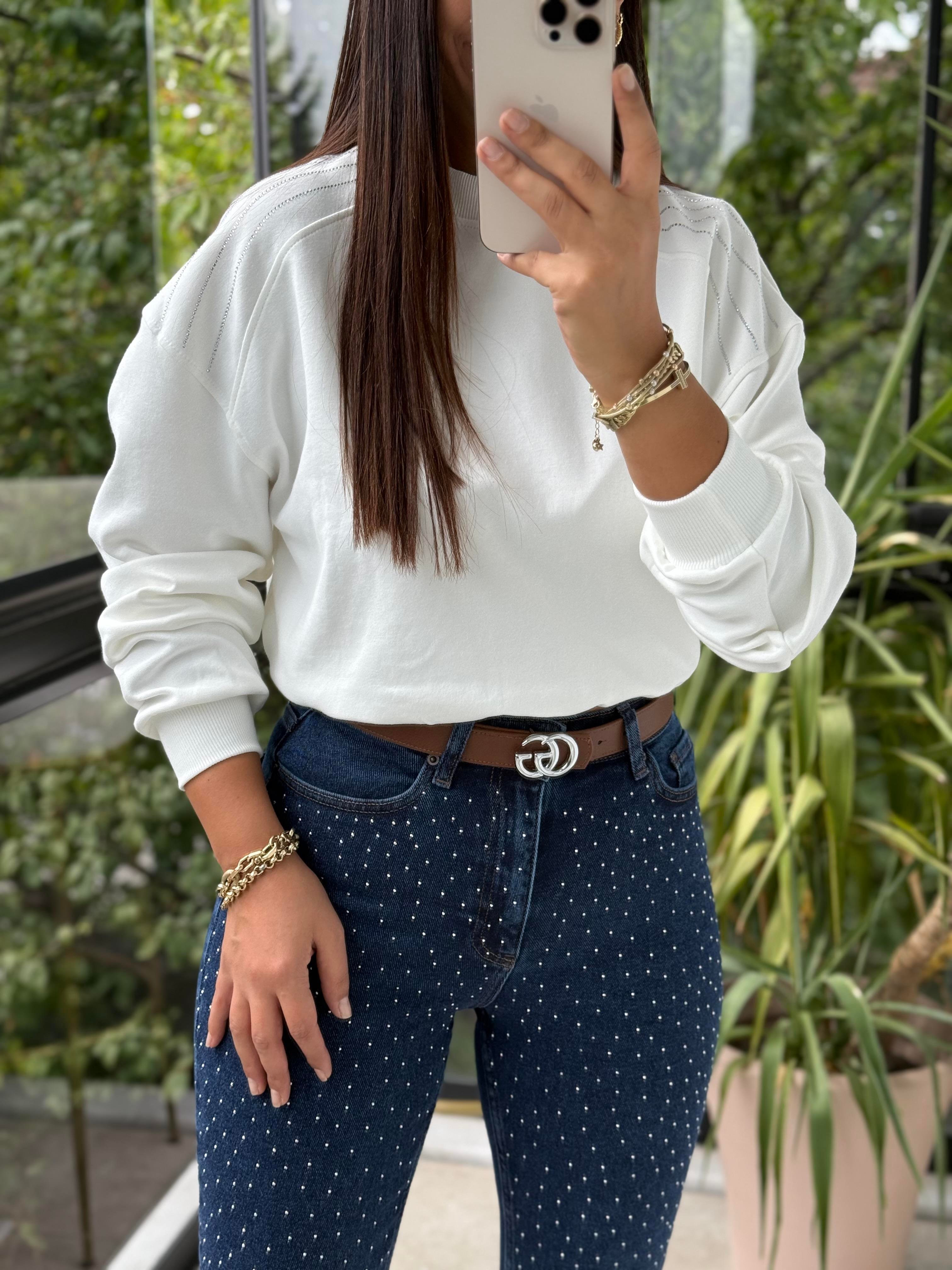 Omzu Sıra Taşlı Sweatshirt Beyaz