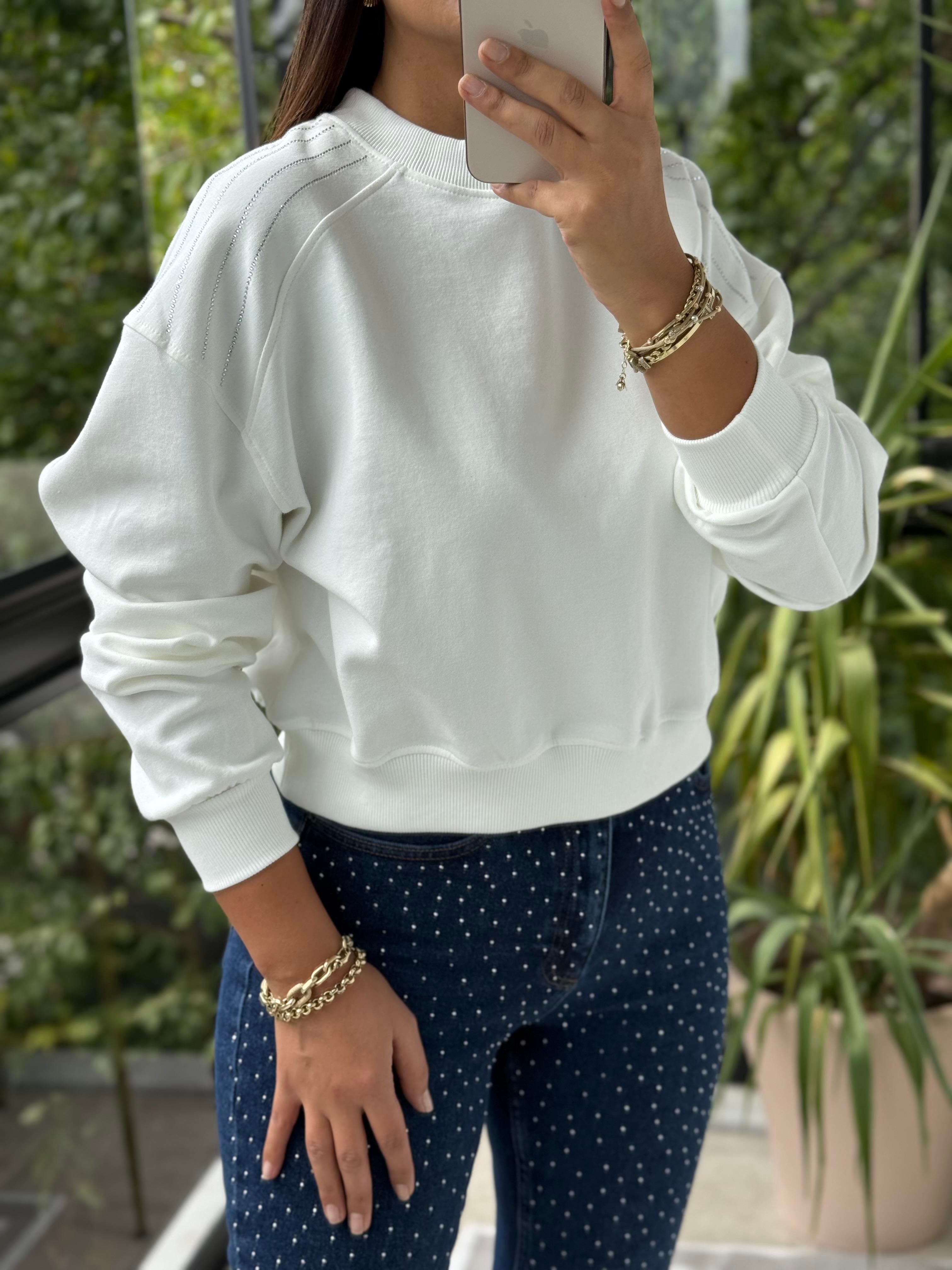 Omzu Sıra Taşlı Sweatshirt Beyaz