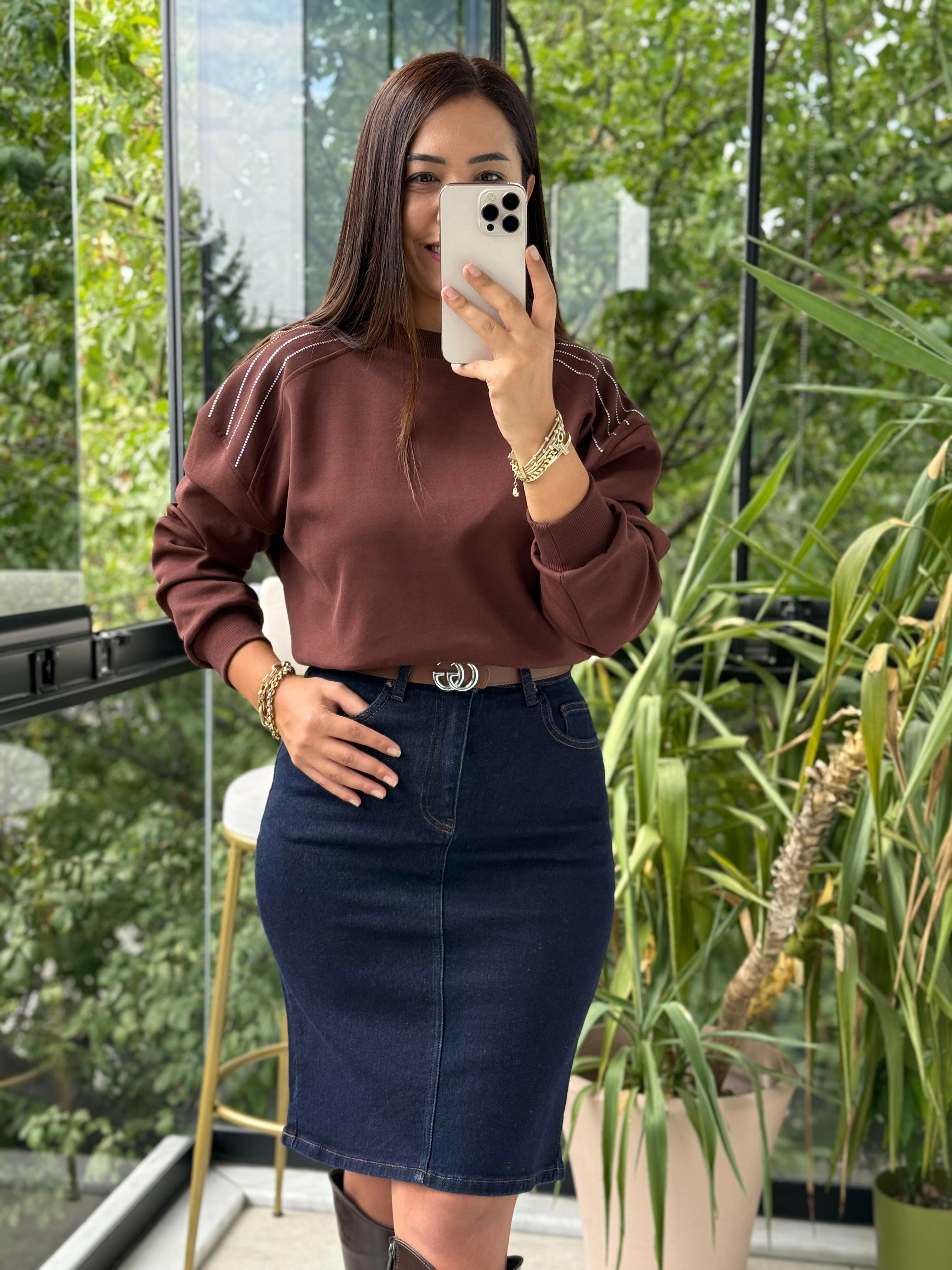 Omzu Sıra Taşlı Sweatshirt Kahve