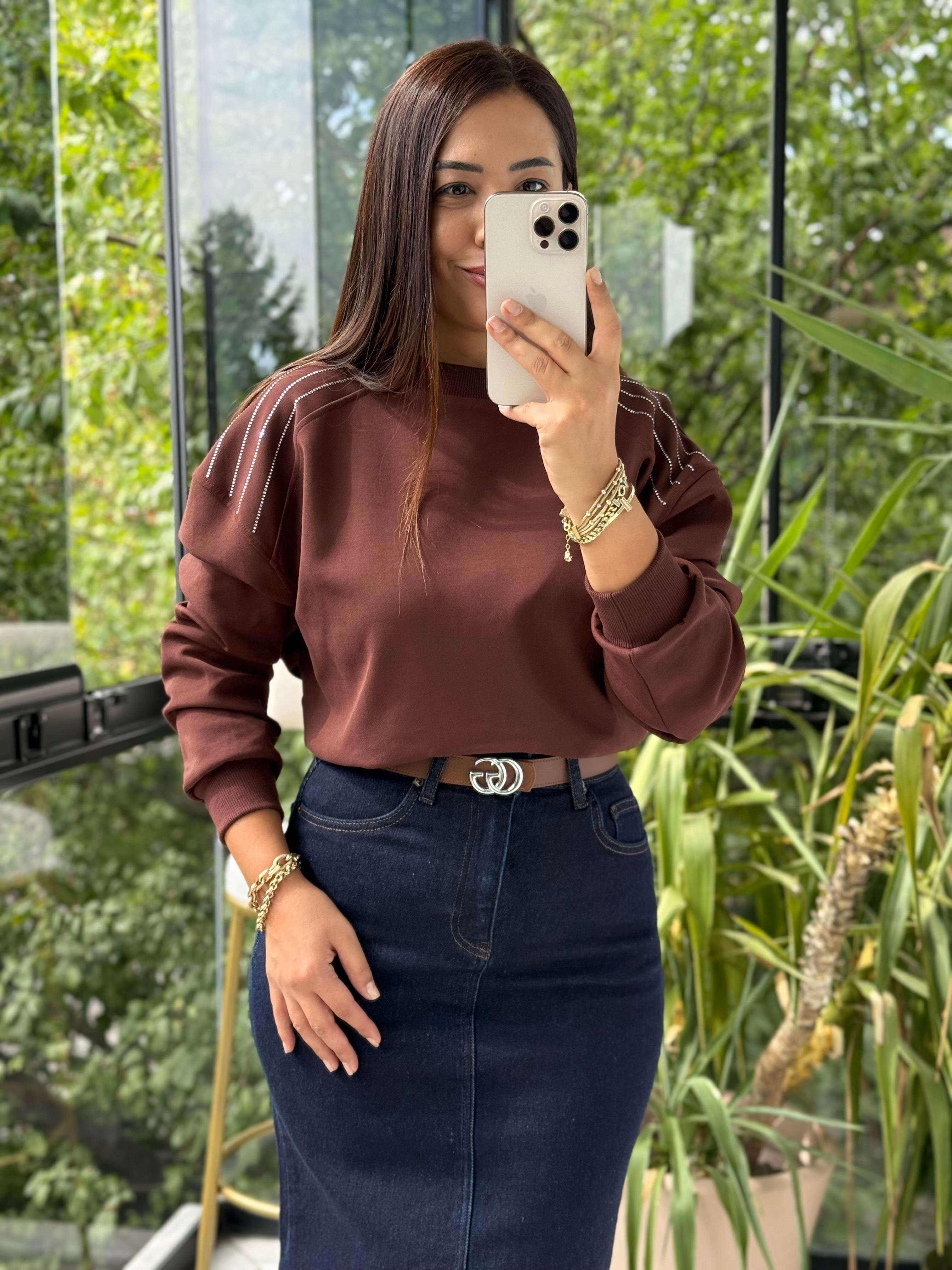 Omzu Sıra Taşlı Sweatshirt Kahve