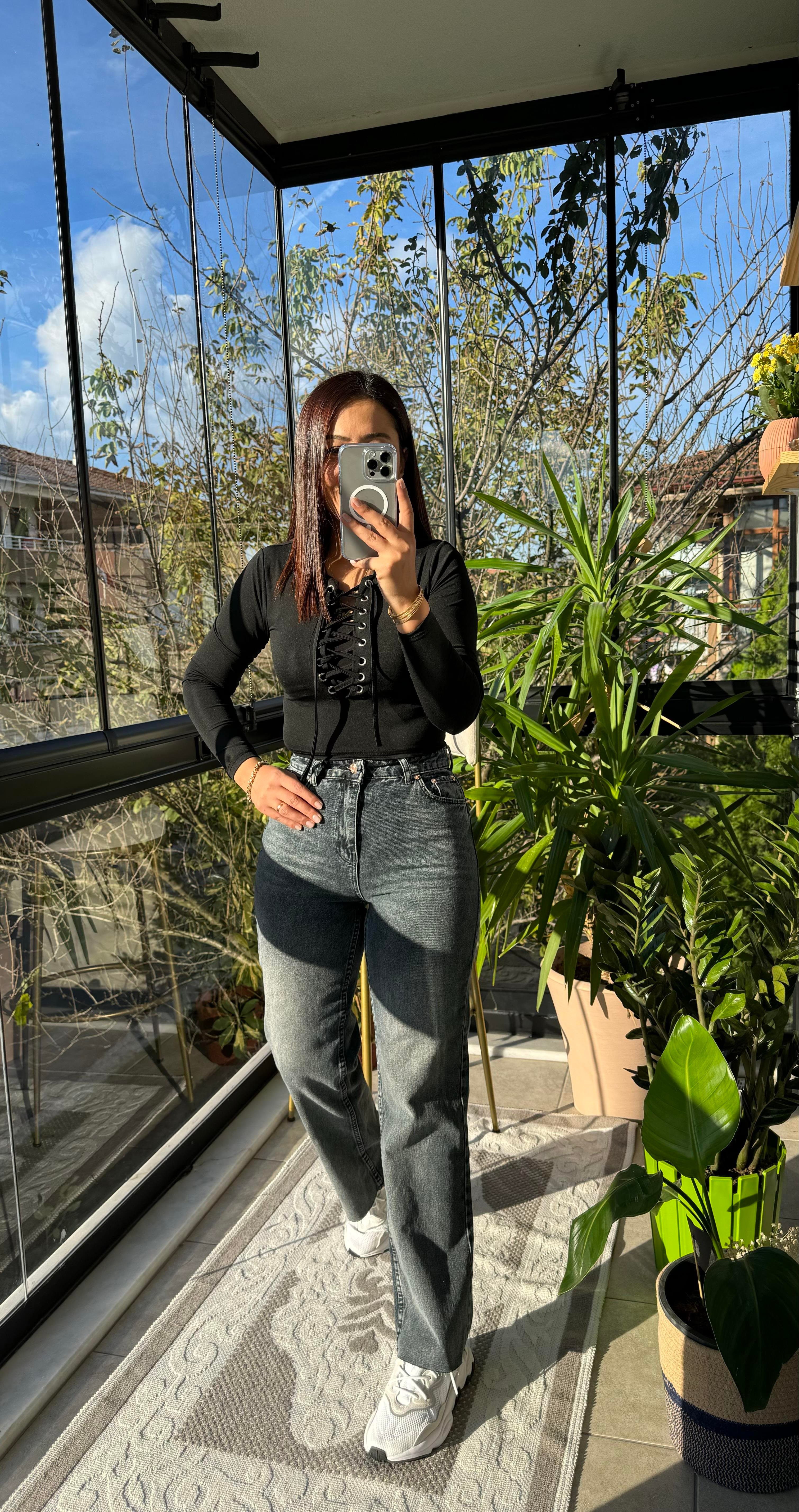 Önü Bağlamalı Crop Siyah