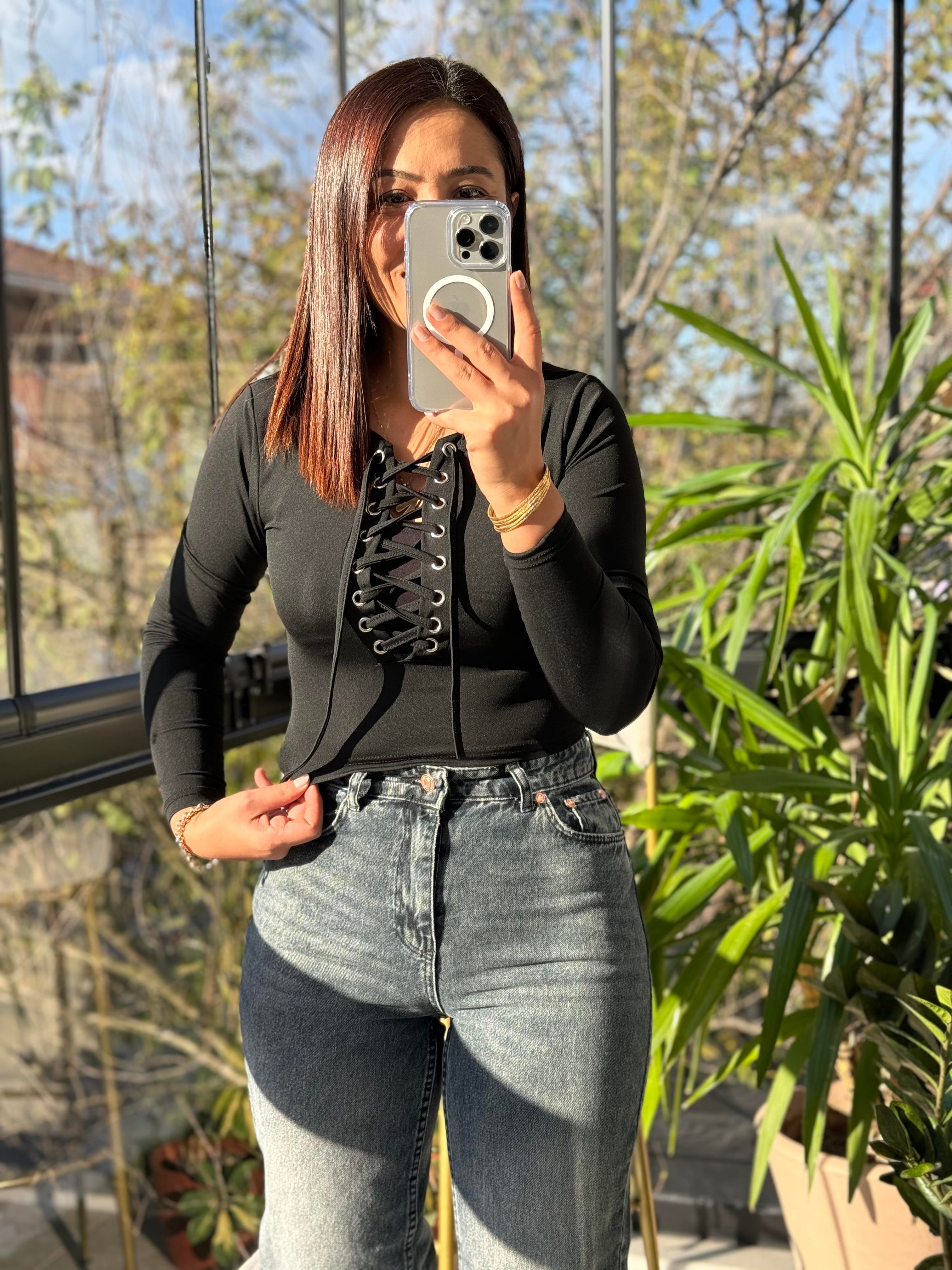 Önü Bağlamalı Crop Siyah