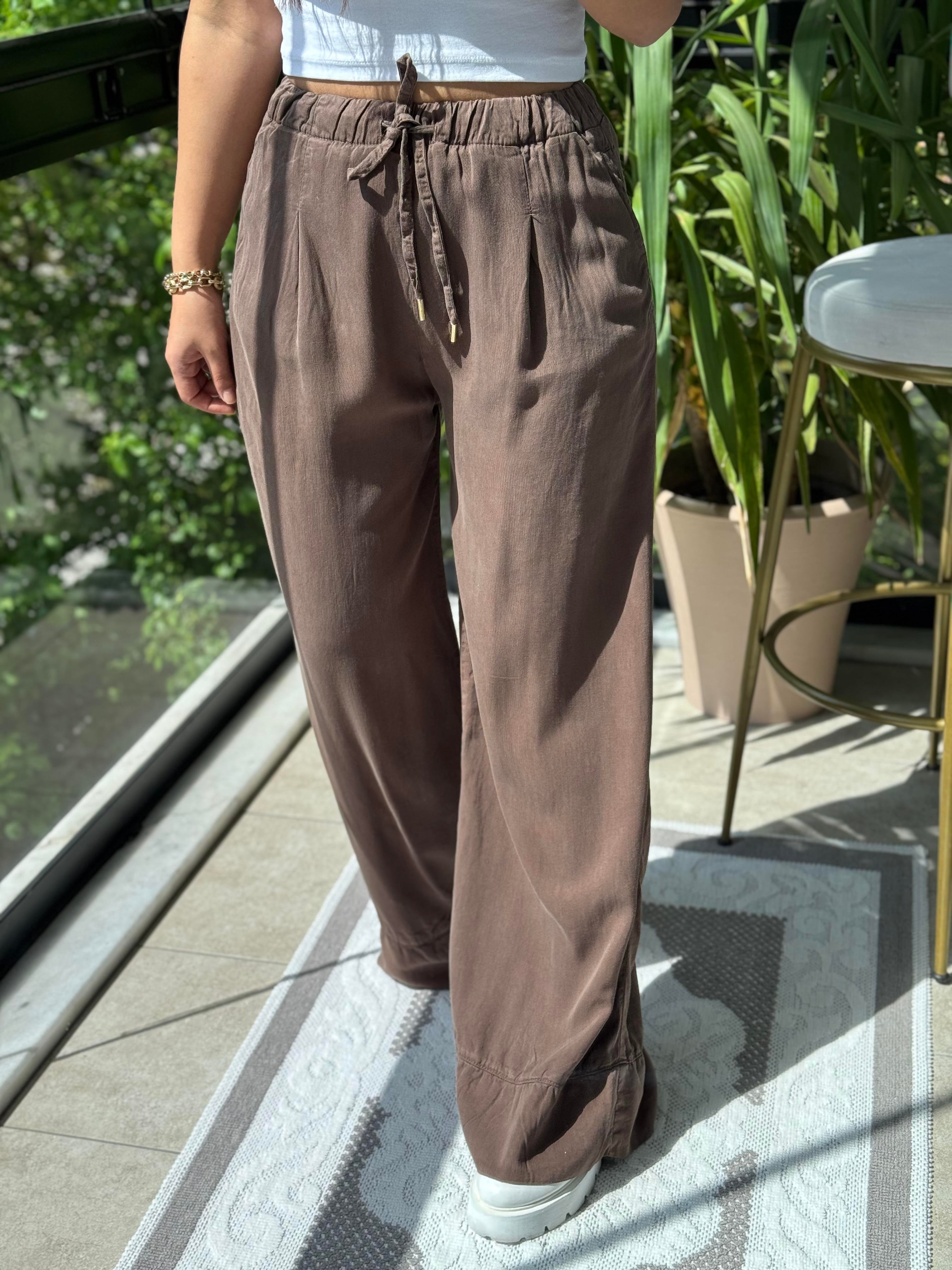 Paça Detaylı Lastikli Tensel Pantolon Kahve