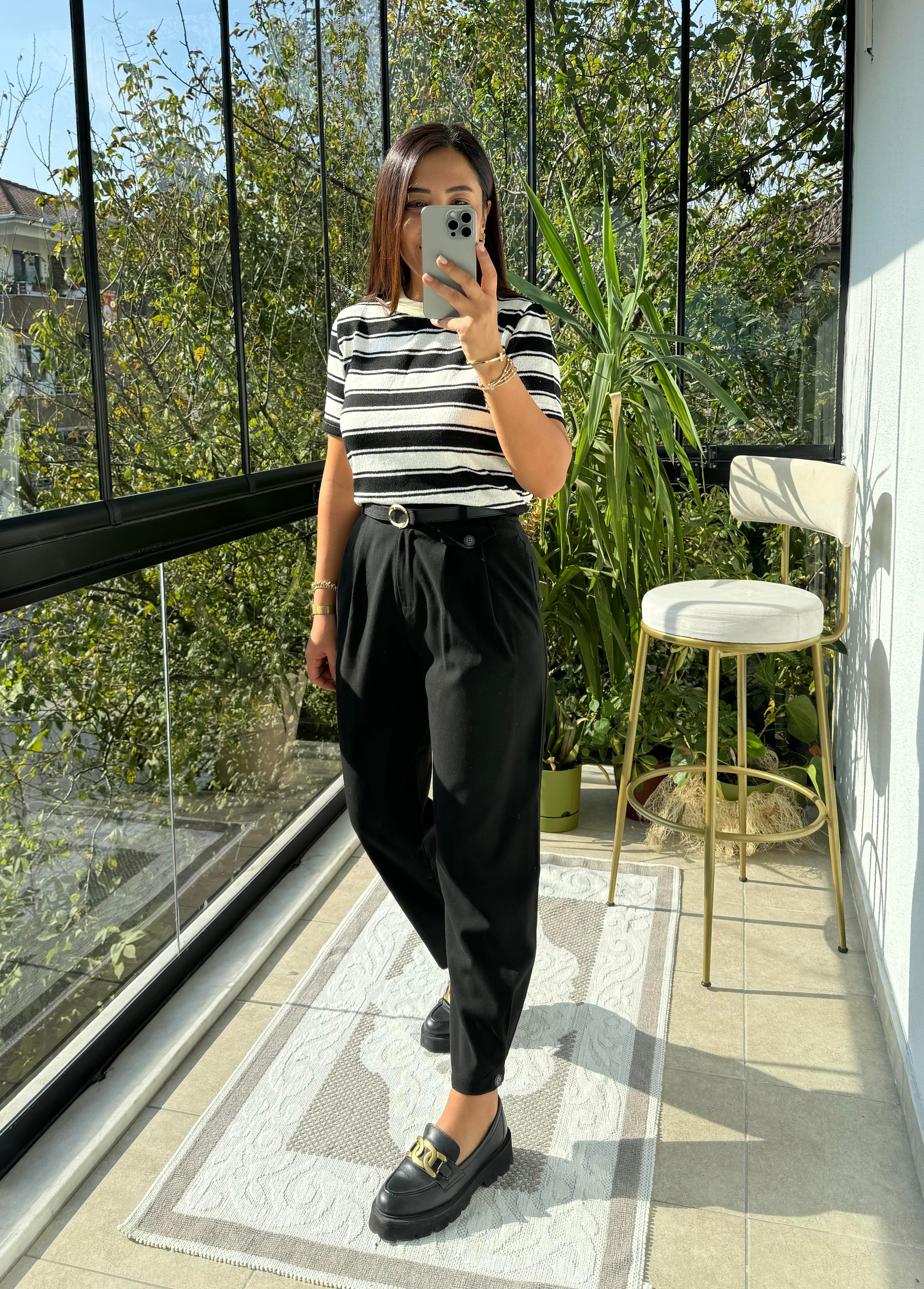 Paçası Düğmeli Pantolon Siyah