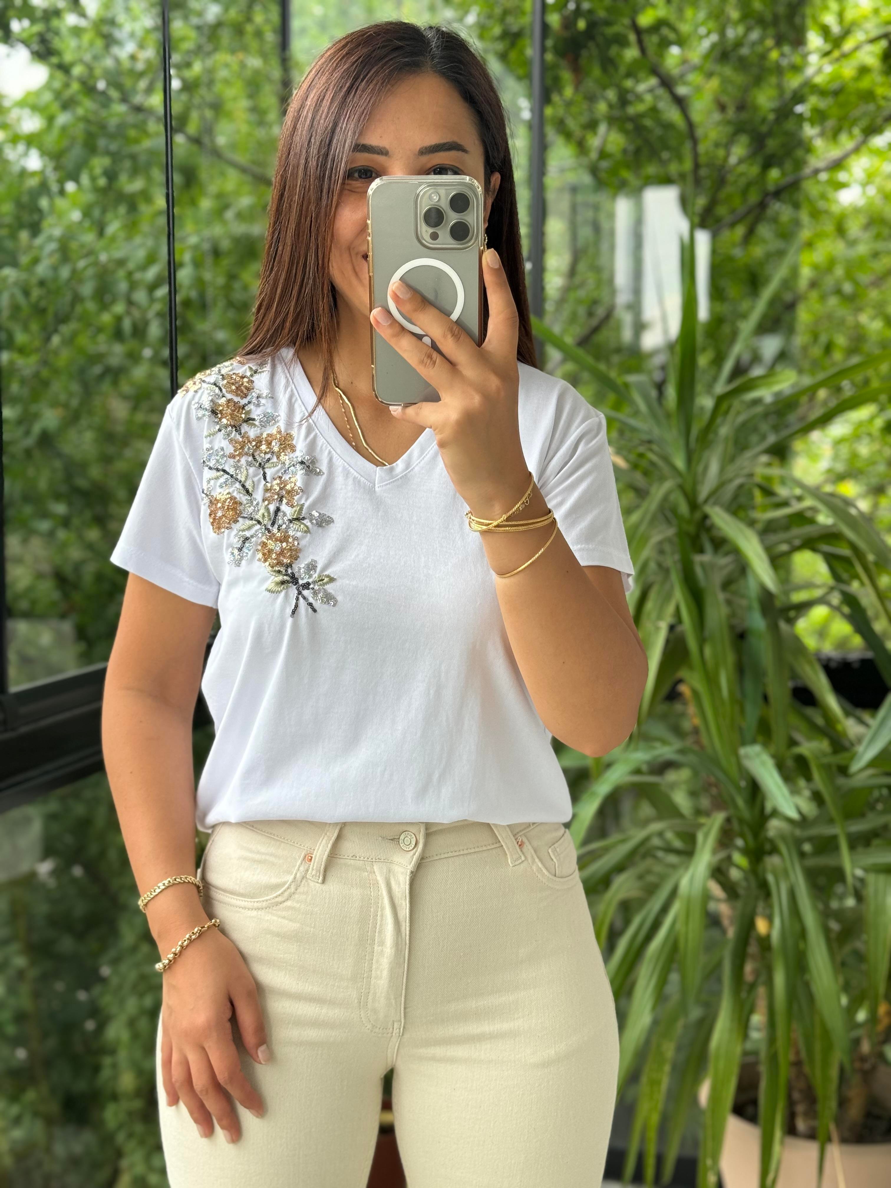 Pamuklu Tişört Omuz İşlemeli