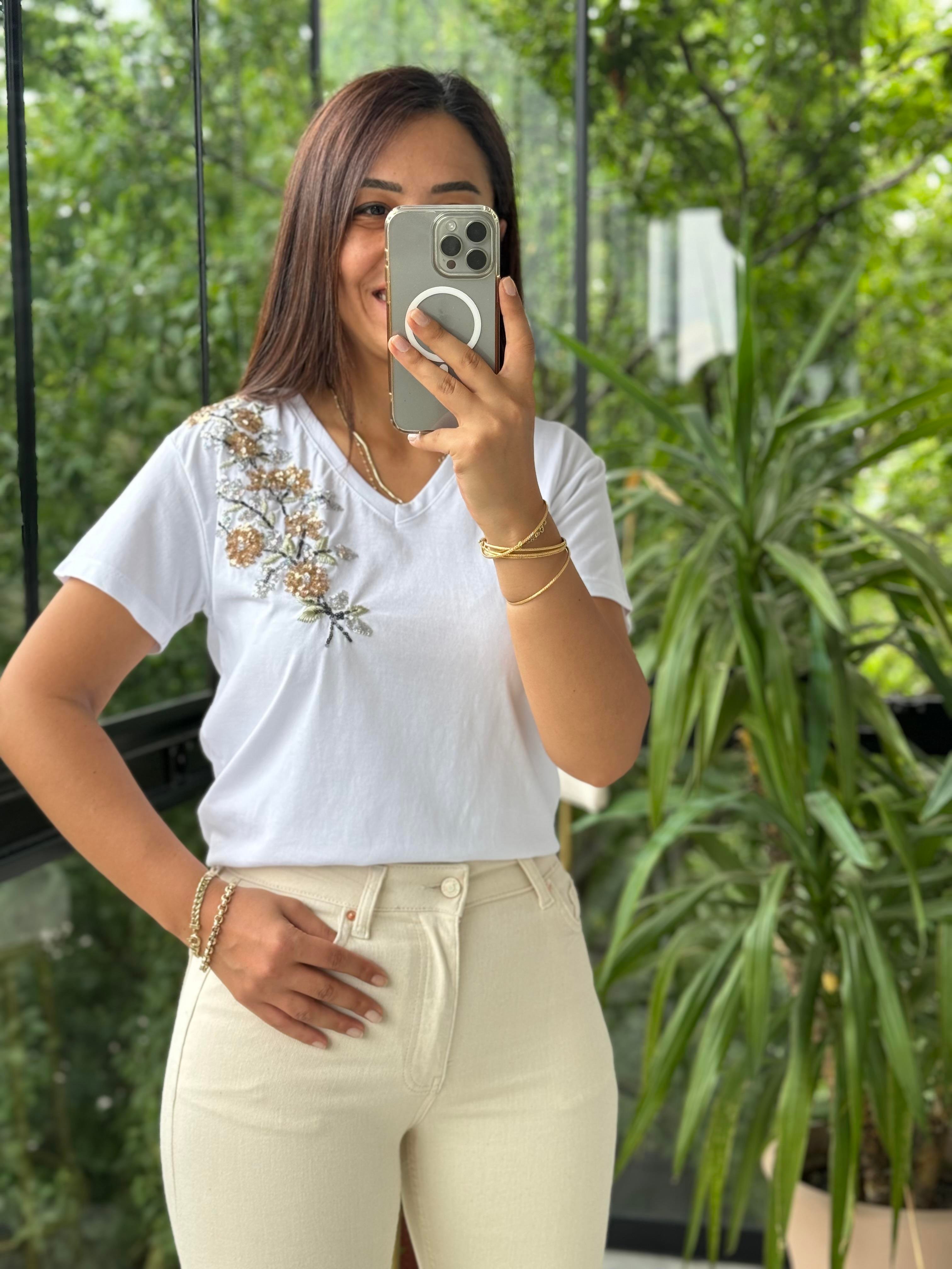 Pamuklu Tişört Omuz İşlemeli