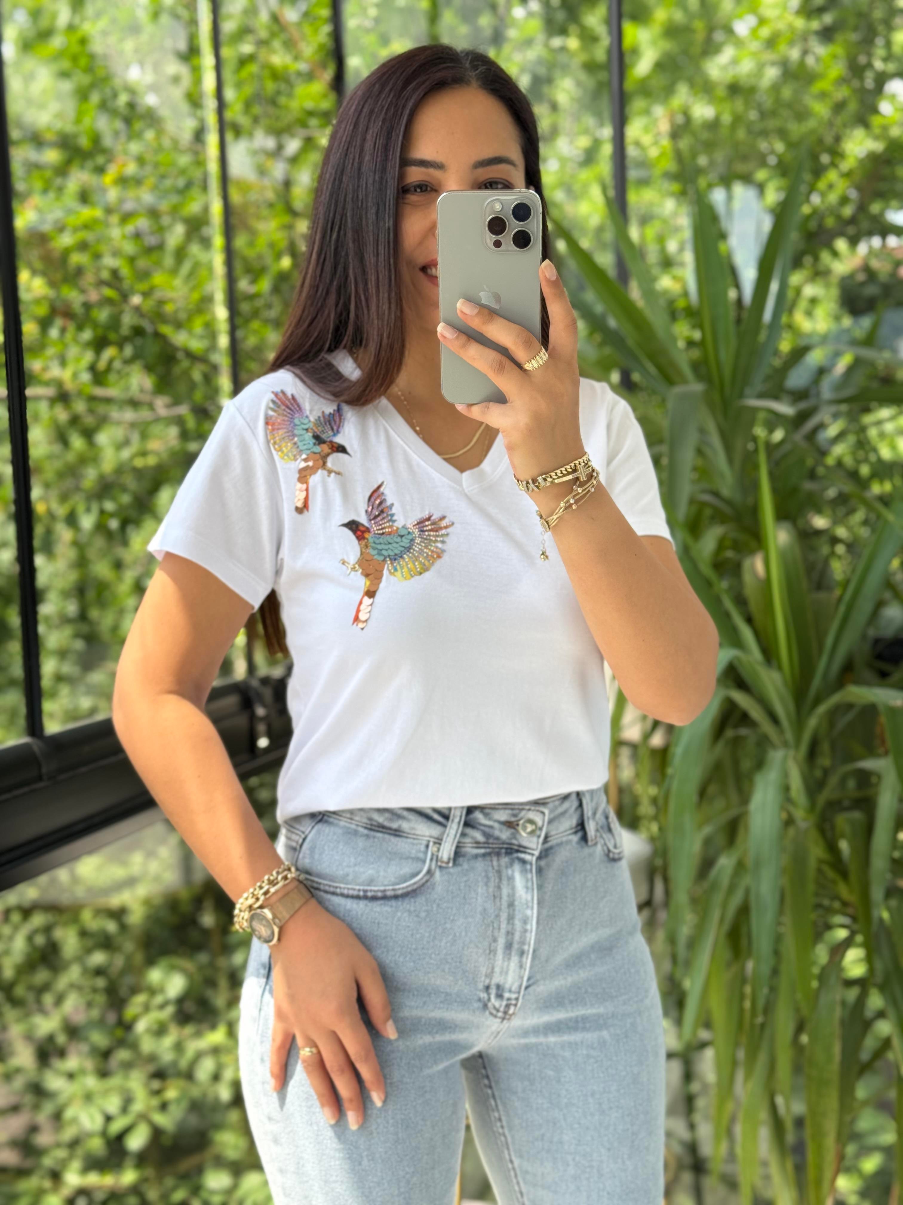 Pamuklu Tişört Omzu Kuş Detaylı