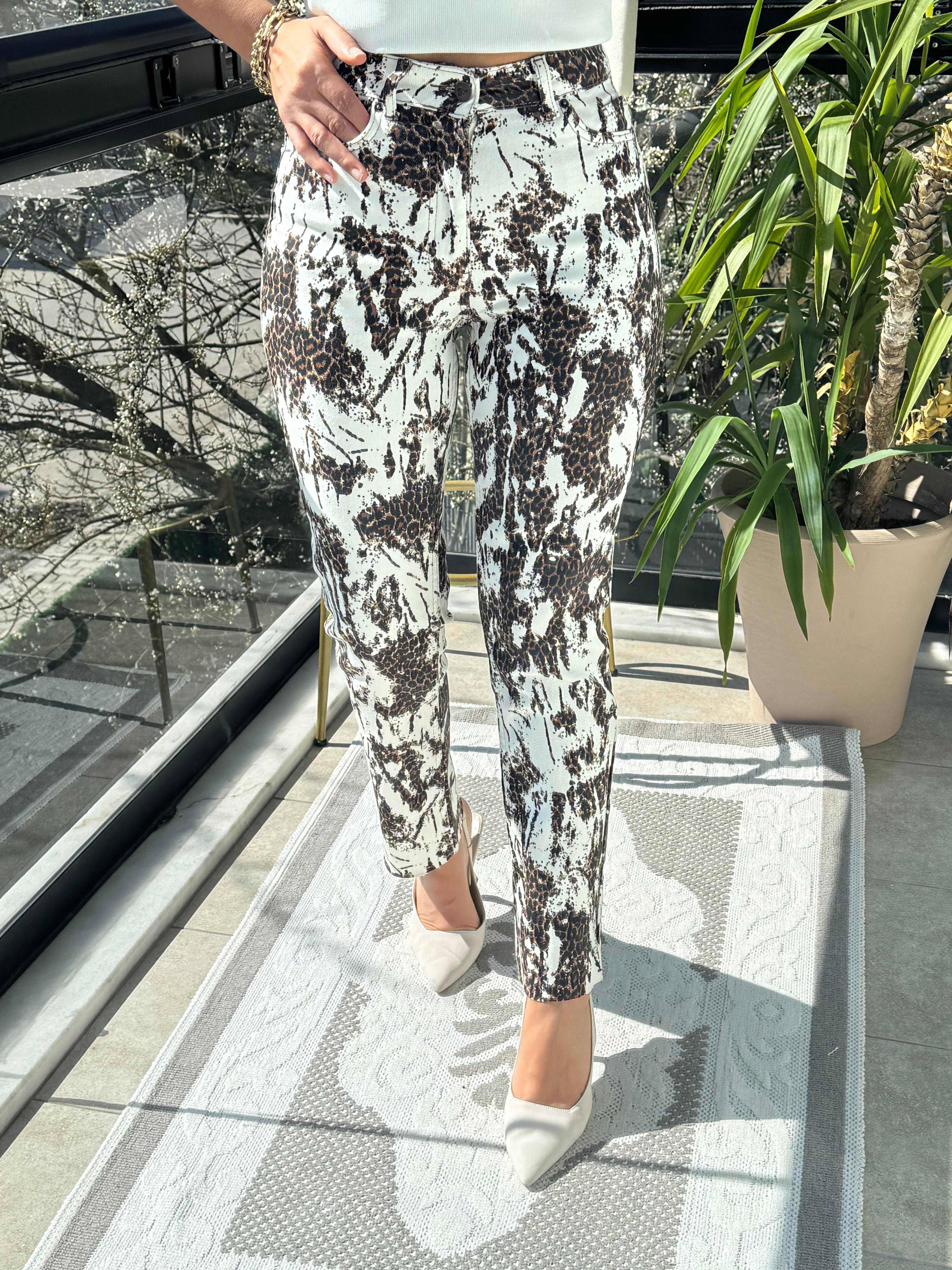 Premium Kalite Kesik Paça Jean Desenli