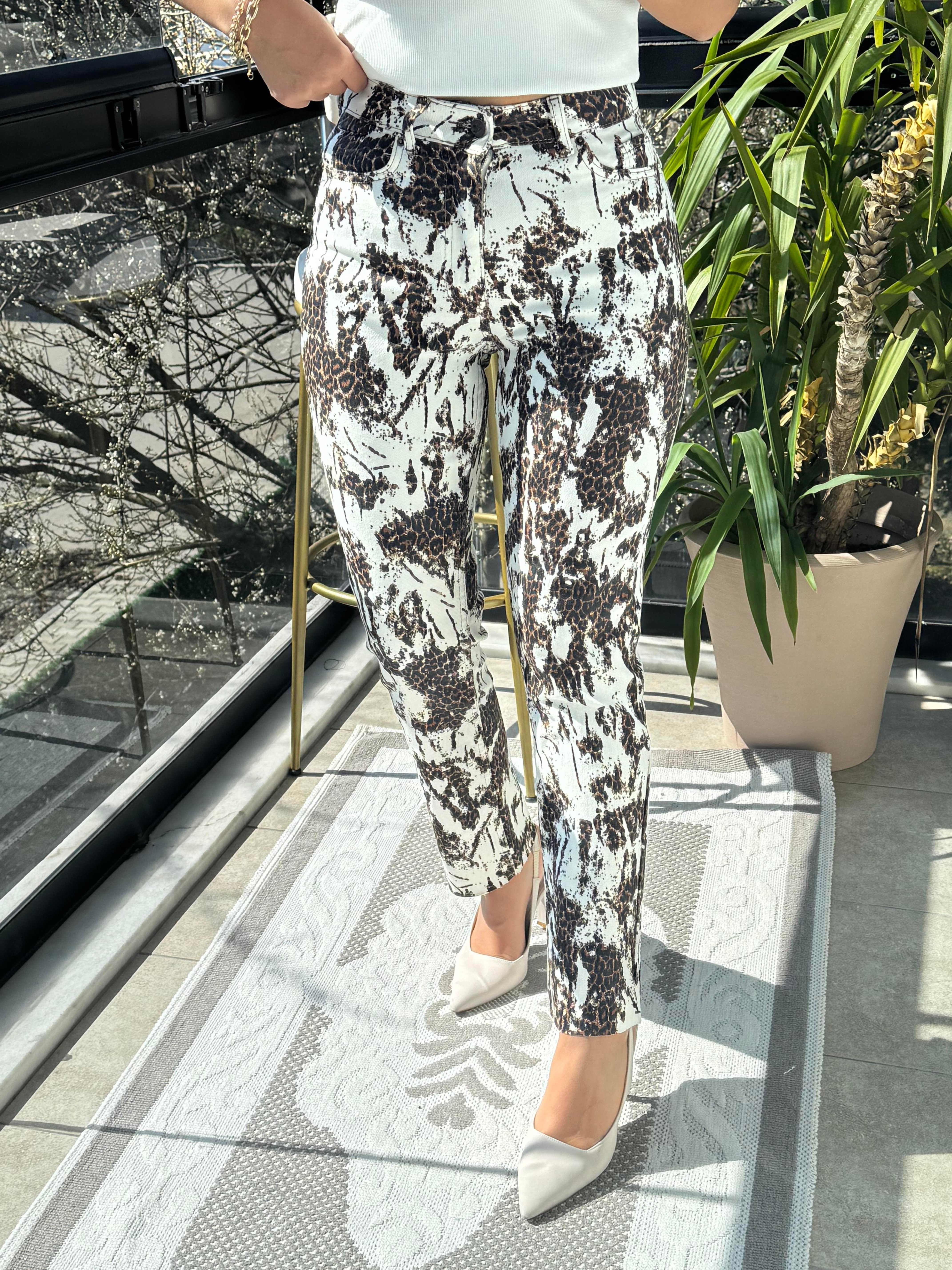 Premium Kalite Kesik Paça Jean Desenli