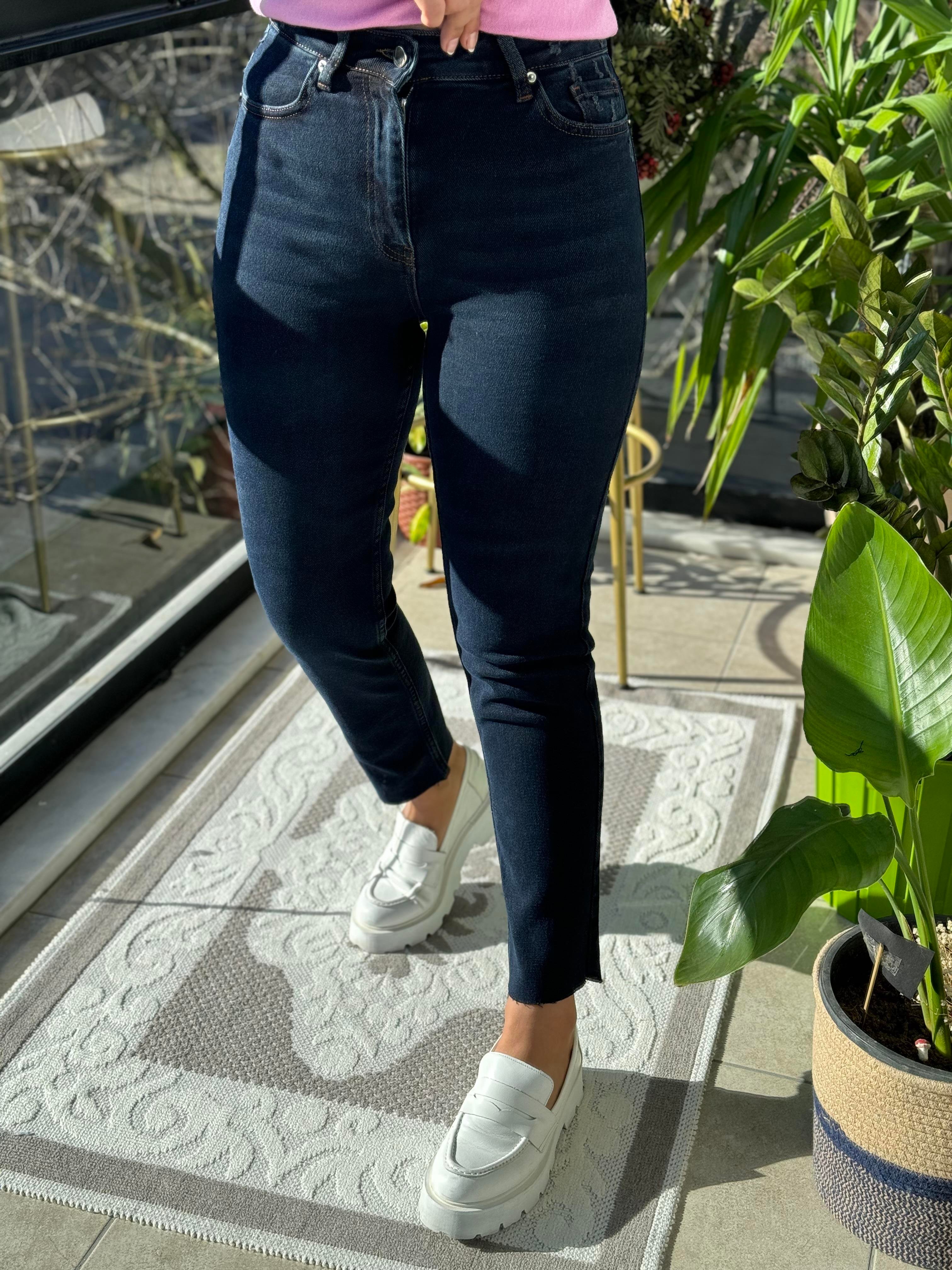 Premium Kalite Kesik Paça Jean Koyu Lacivert