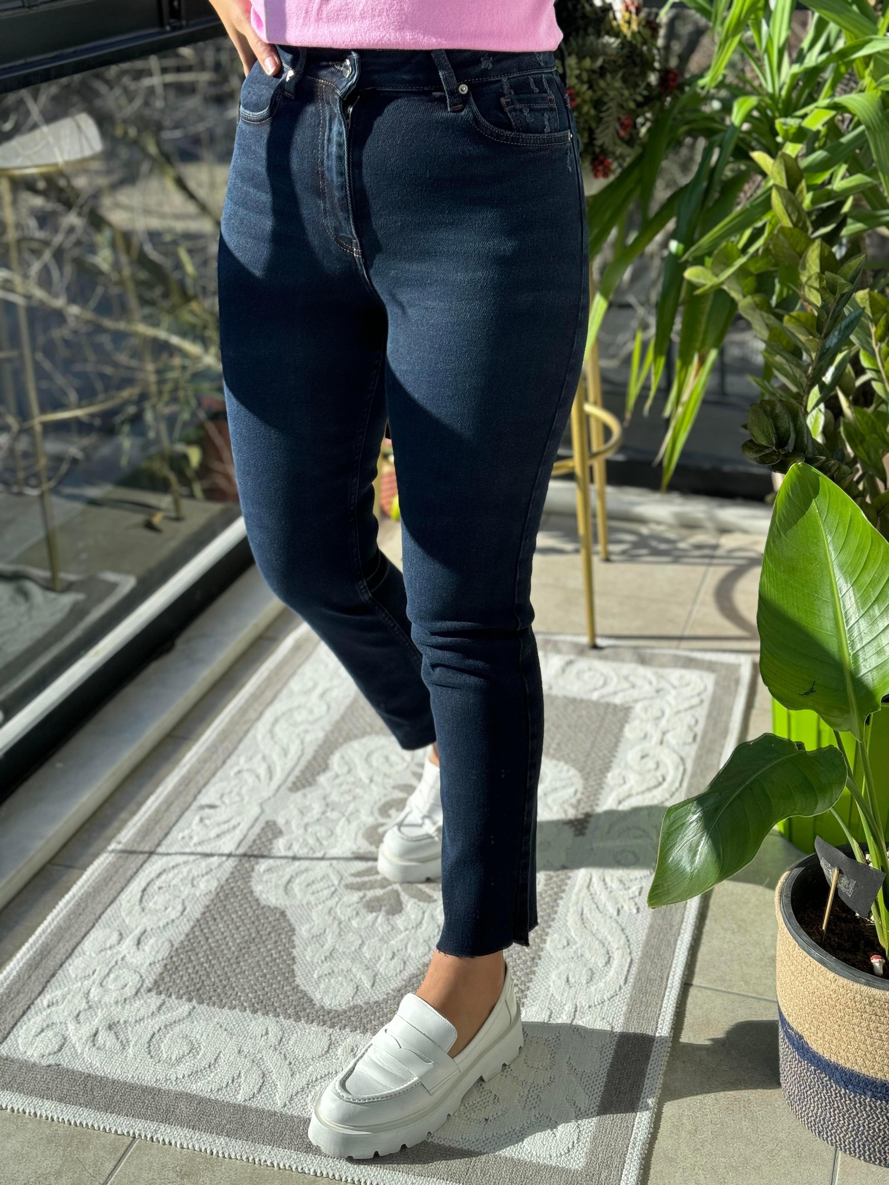 Premium Kalite Kesik Paça Jean Koyu Lacivert