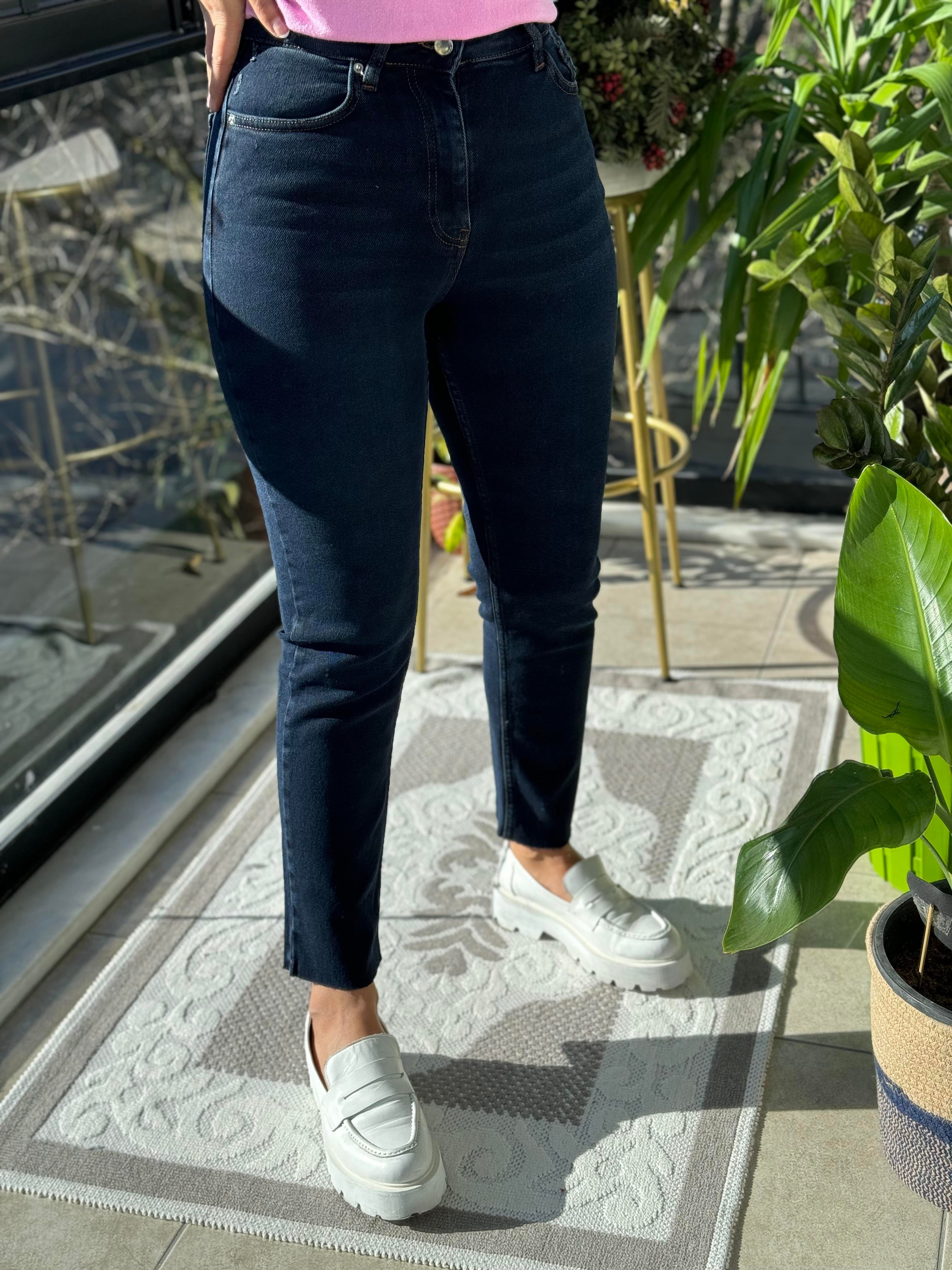 Premium Kalite Kesik Paça Jean Koyu Lacivert