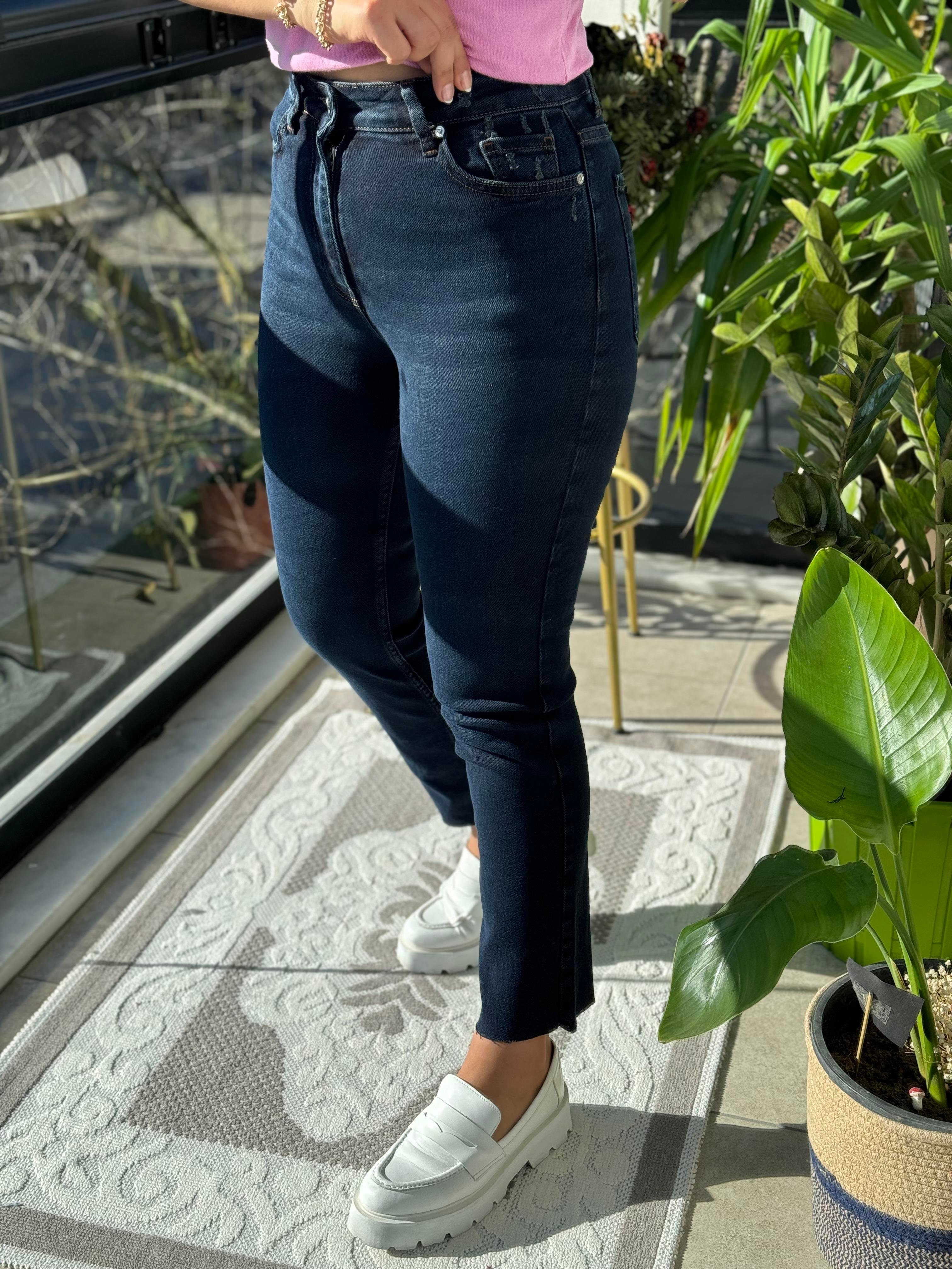 Premium Kalite Kesik Paça Jean Koyu Lacivert