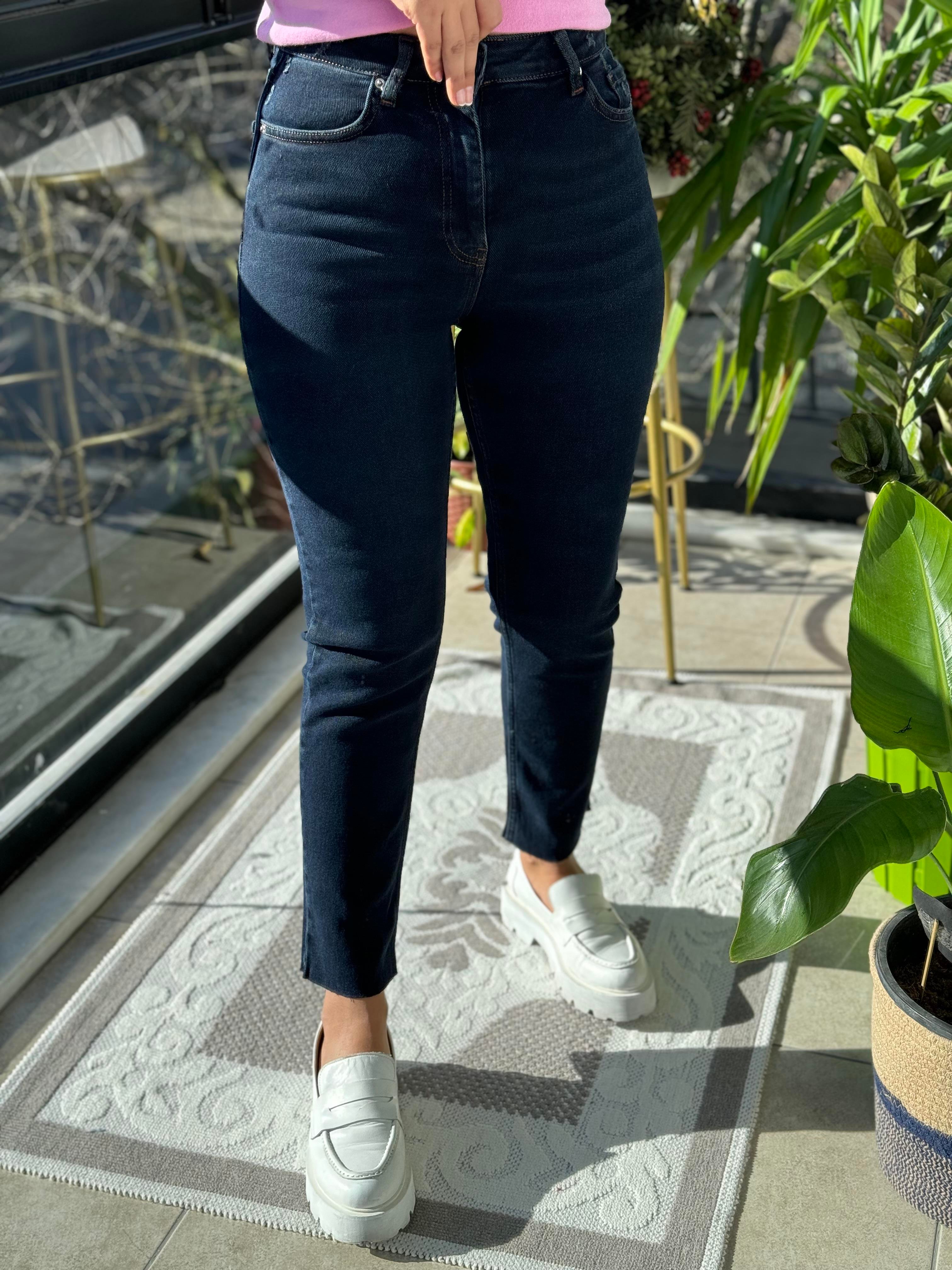 Premium Kalite Kesik Paça Jean Koyu Lacivert