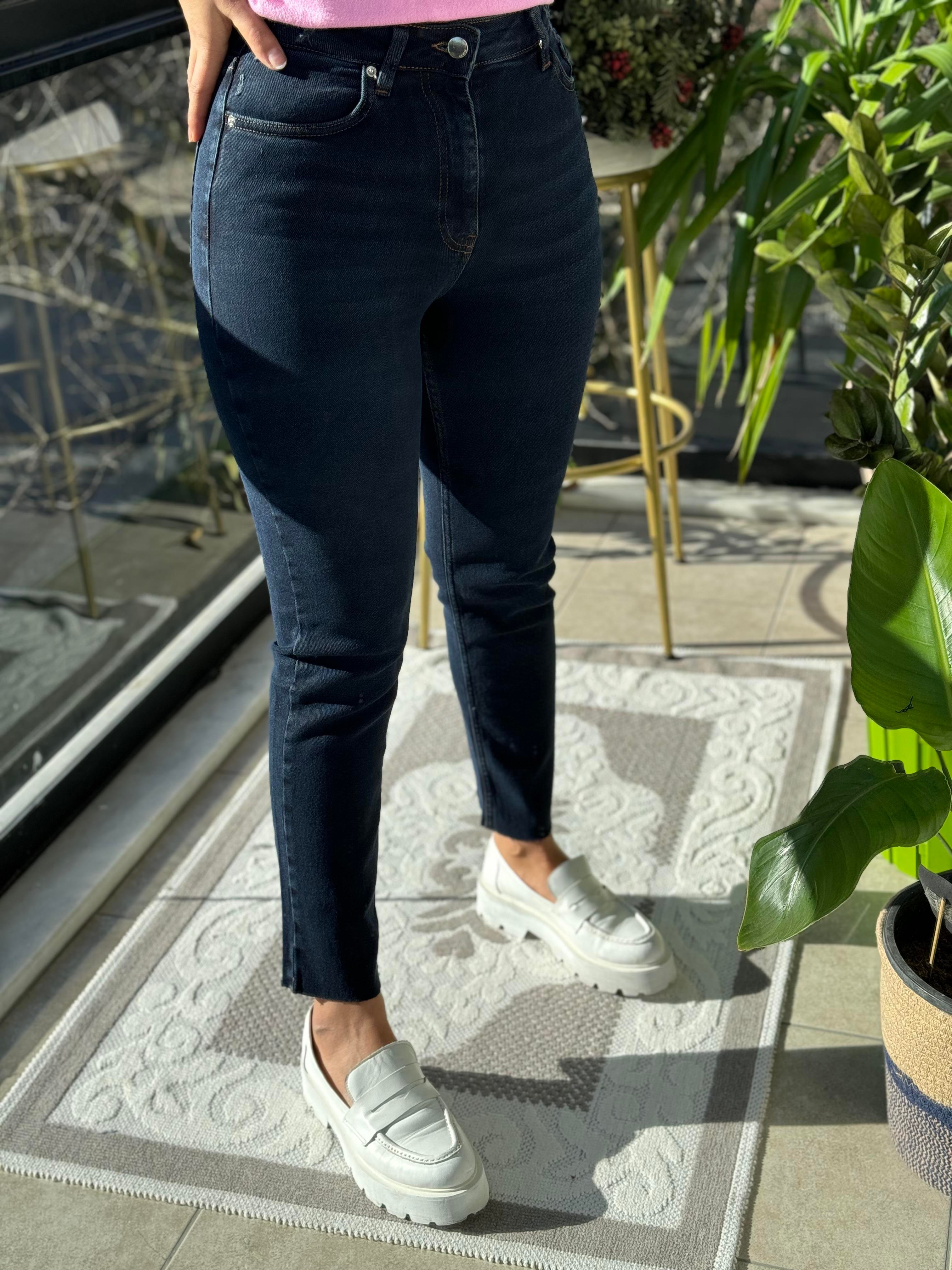 Premium Kalite Kesik Paça Jean Koyu Lacivert