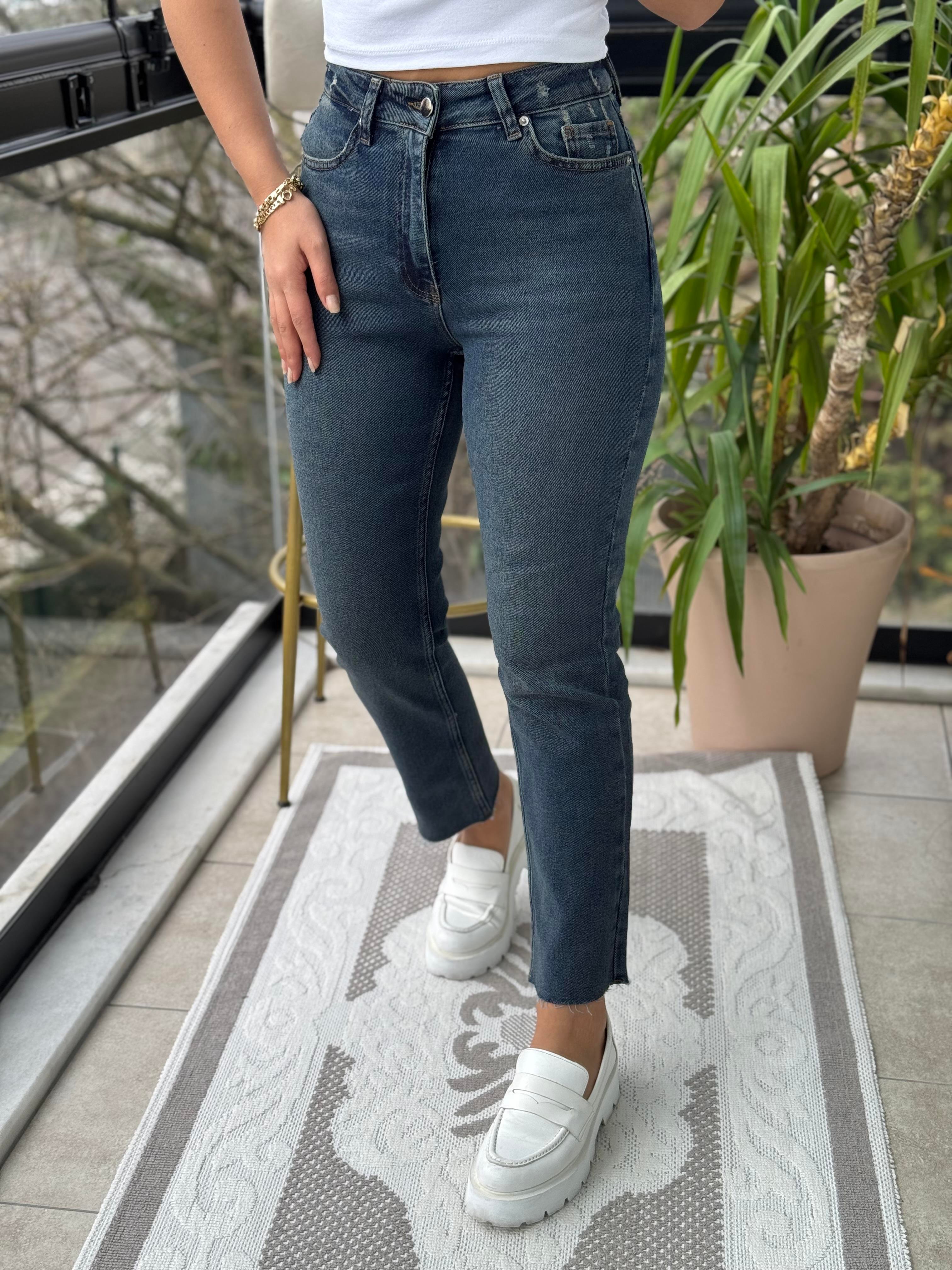 Premium Kalite Kesik Paça Jean Yeşil Yıkama