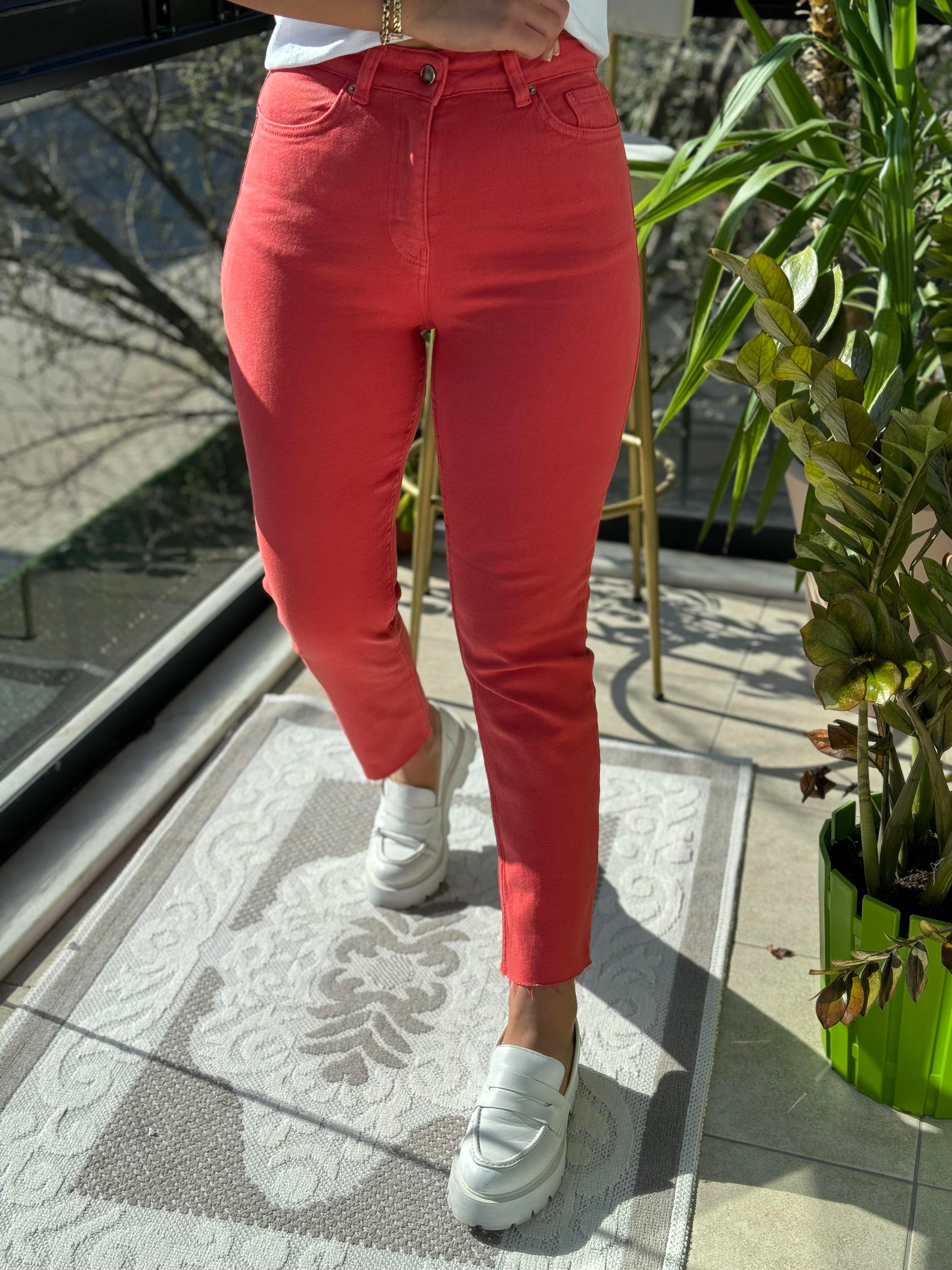 Premium Kalite Renkli Kesik Paça Jean Nar Çiçeği