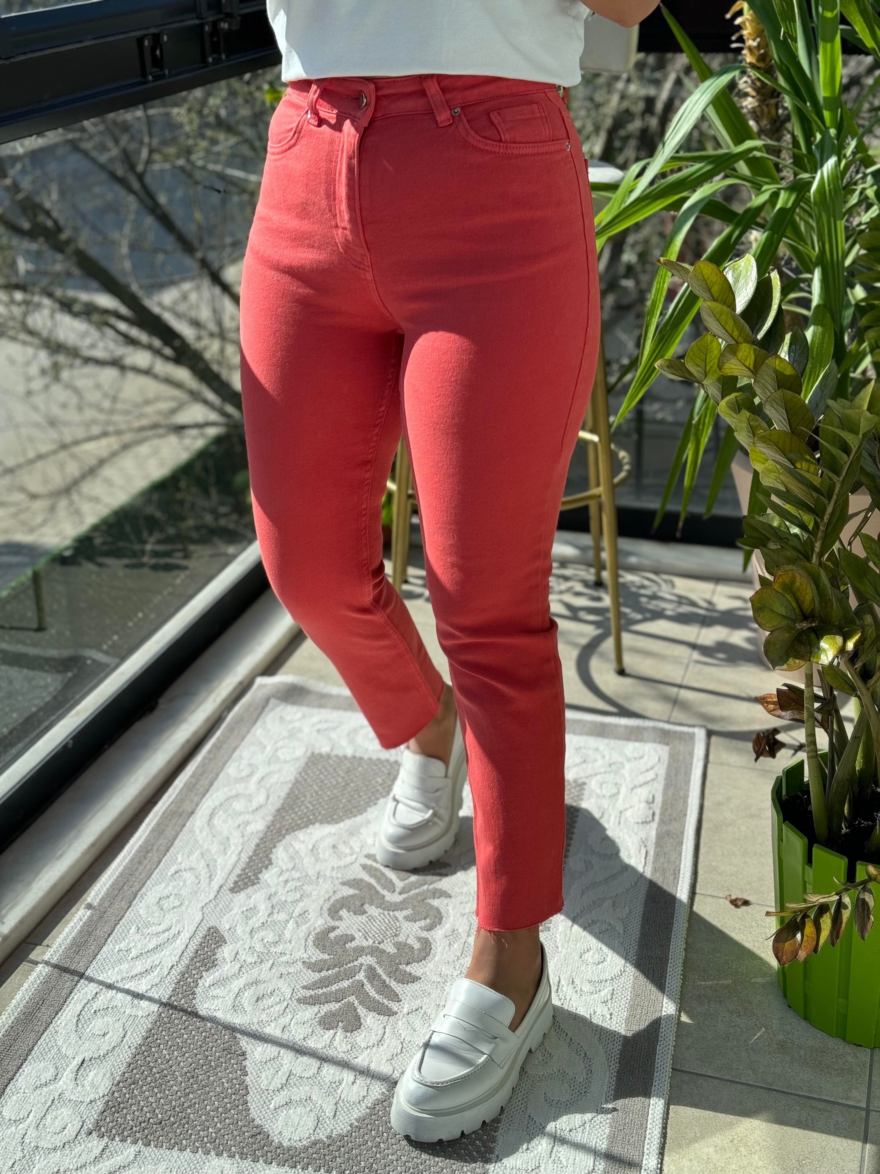 Premium Kalite Renkli Kesik Paça Jean Nar Çiçeği