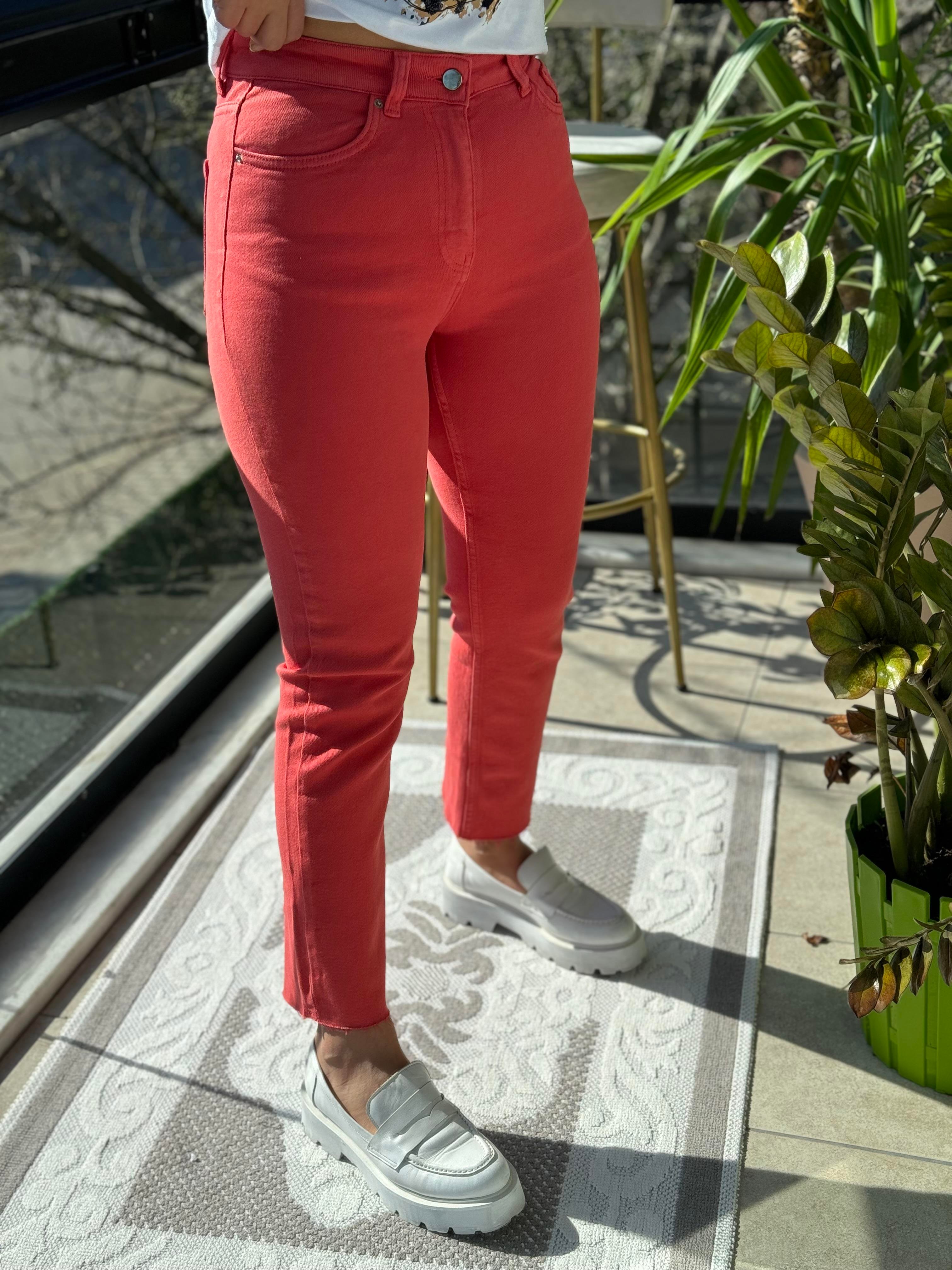 Premium Kalite Renkli Kesik Paça Jean Nar Çiçeği