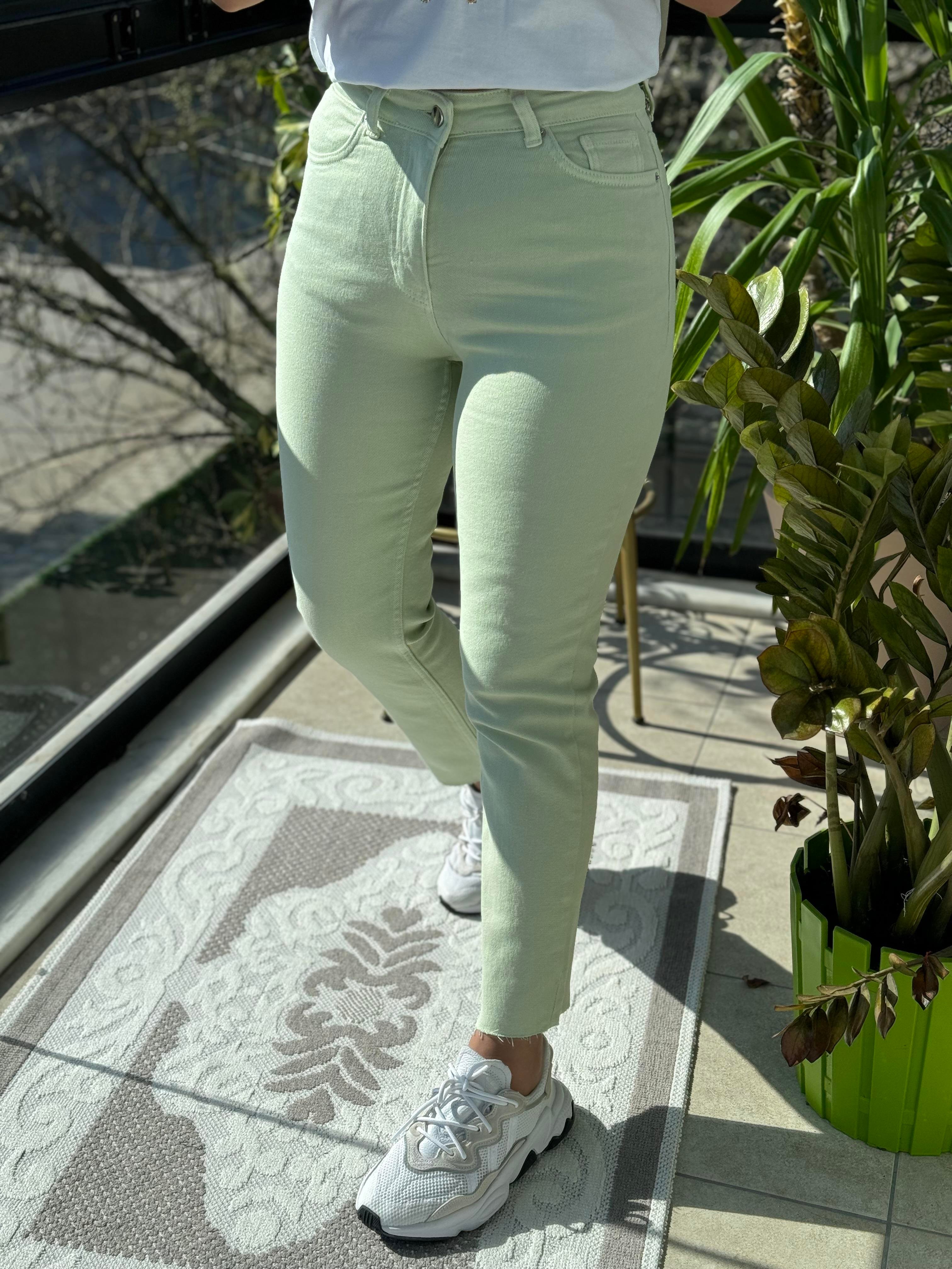 Premium Kalite Renkli Kesik Paça Jean Su Yeşili