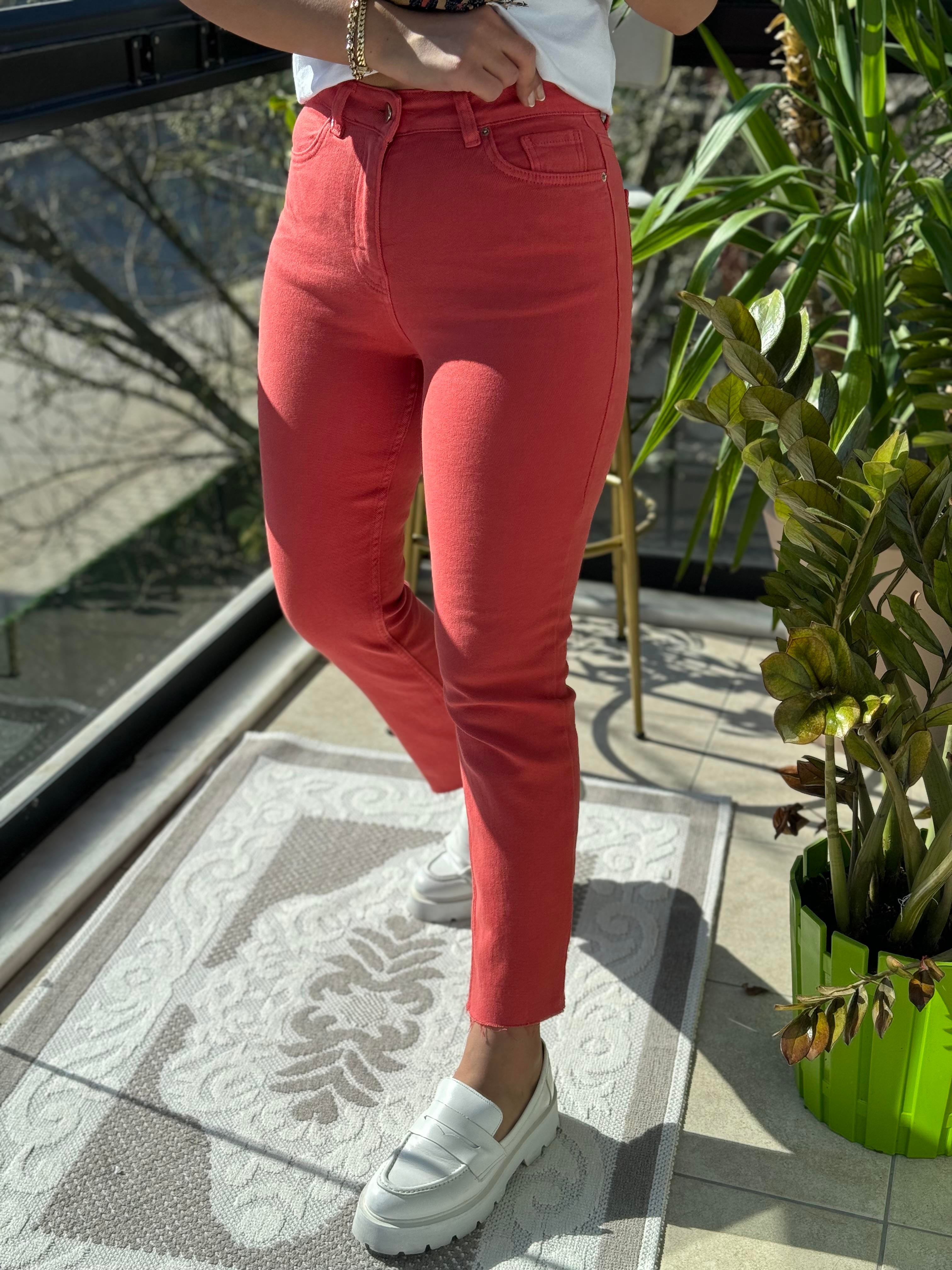 Premium Kalite Renkli Kesik Paça Jean Nar Çiçeği