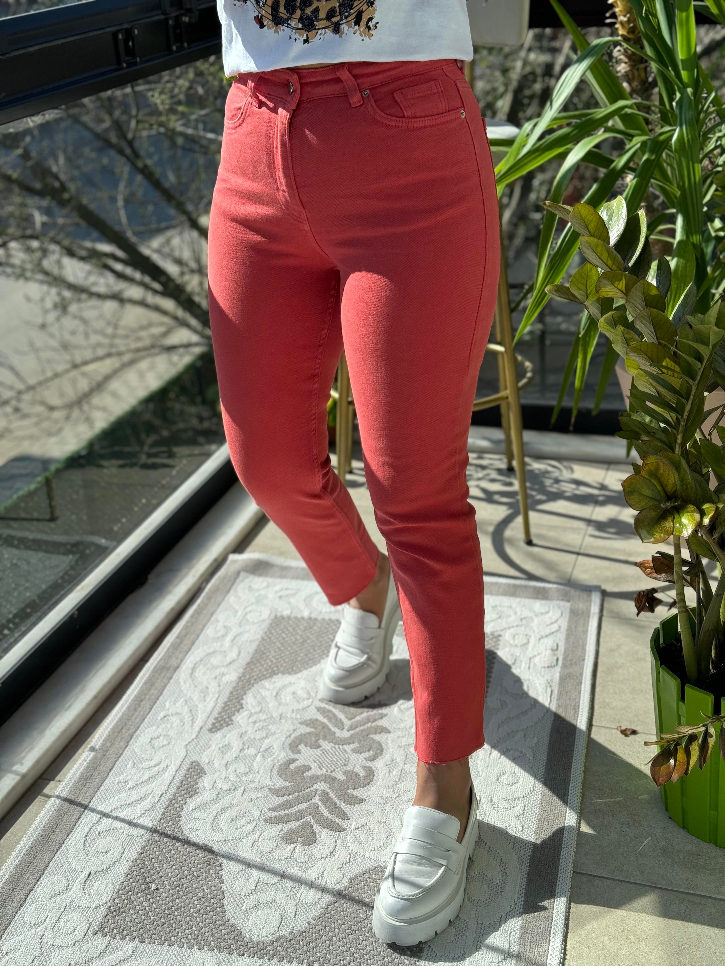 Premium Kalite Renkli Kesik Paça Jean Nar Çiçeği