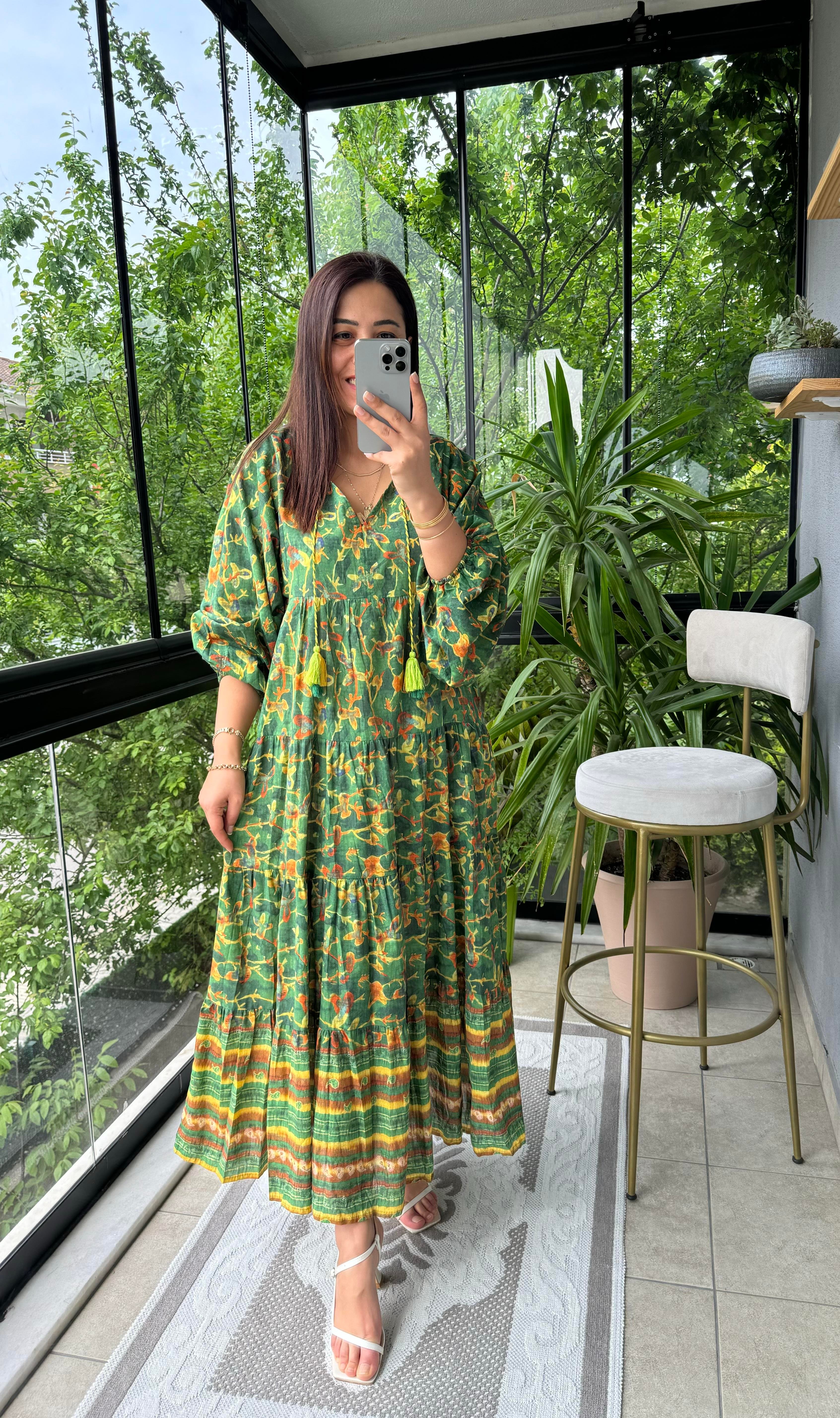 Püskül Detaylı Uzun Pamuklu Elbise Yeşil