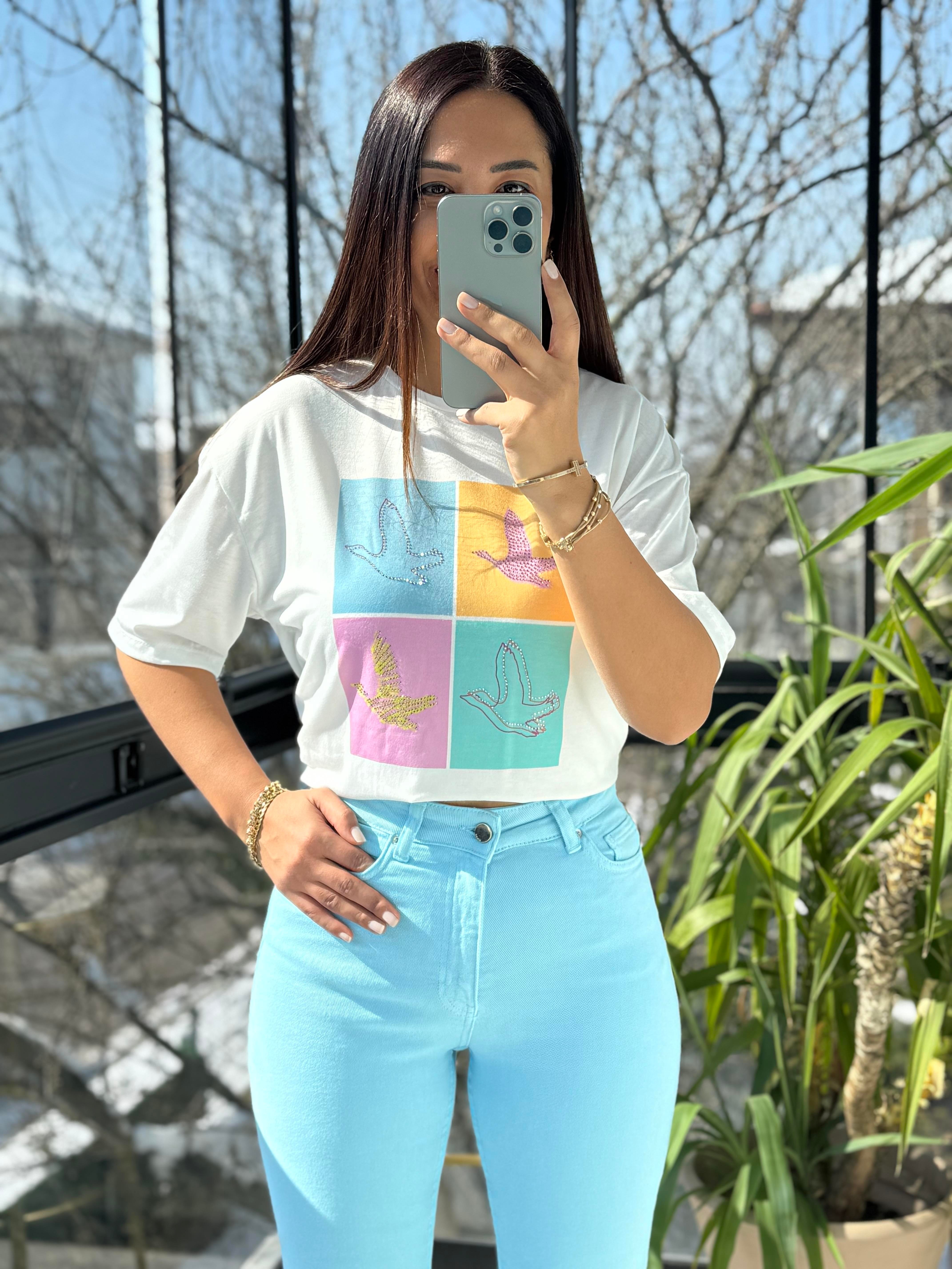 Renkli Bymen Model Tişört Ekru