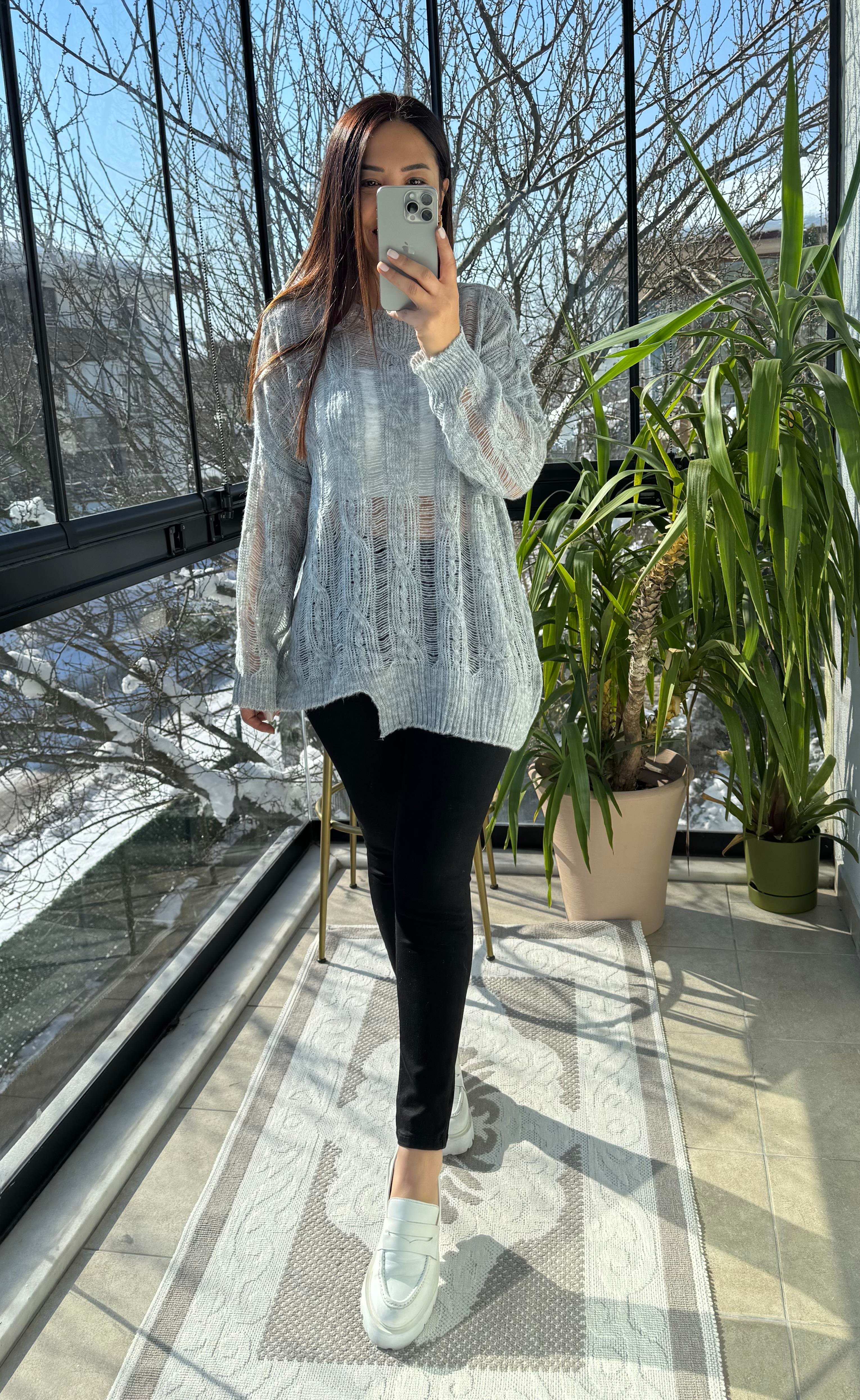 Saç Örgülü Ajurlu Kazak Gri