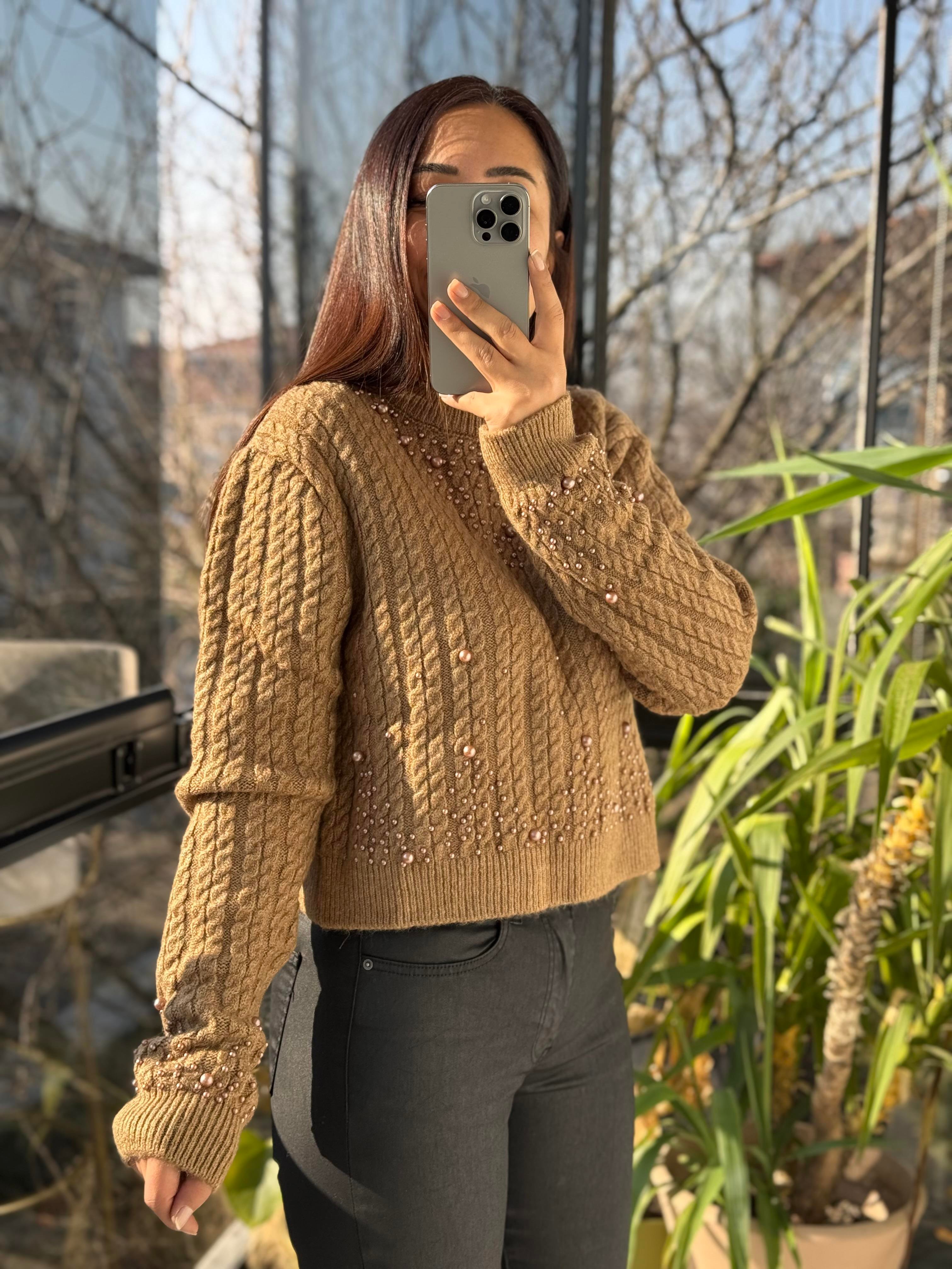 Saçlı İnci Çakma Kazak Camel