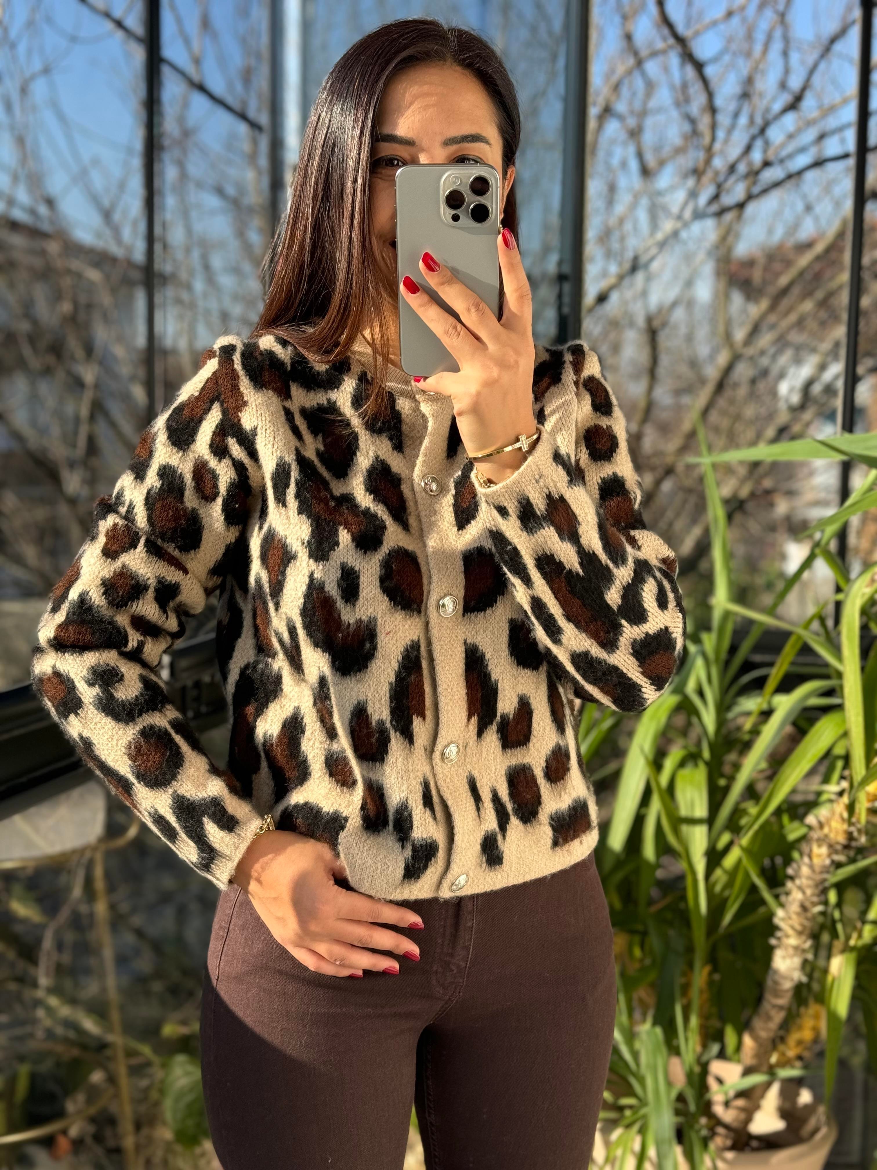 Şardonlu Leopar Desen Hırka Bej