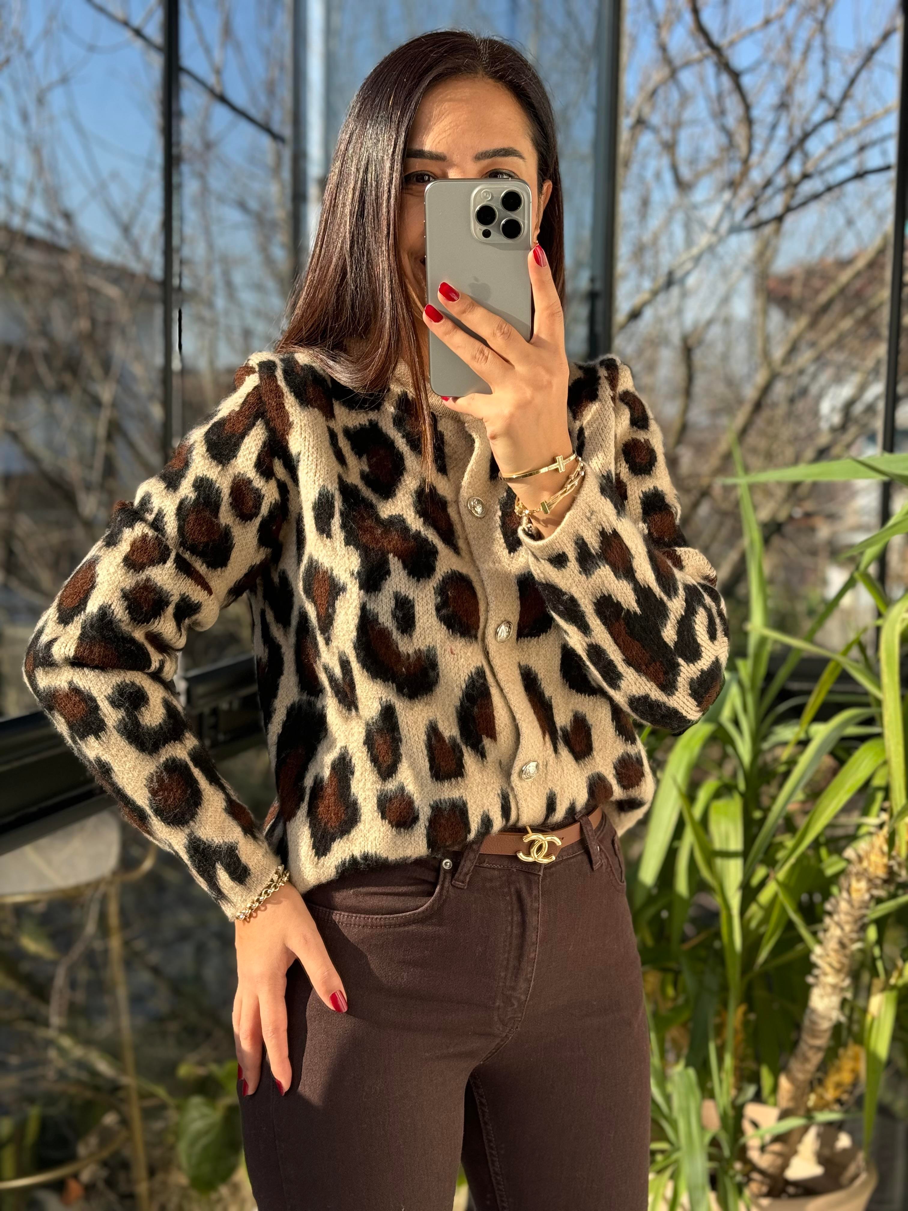 Şardonlu Leopar Desen Hırka Bej