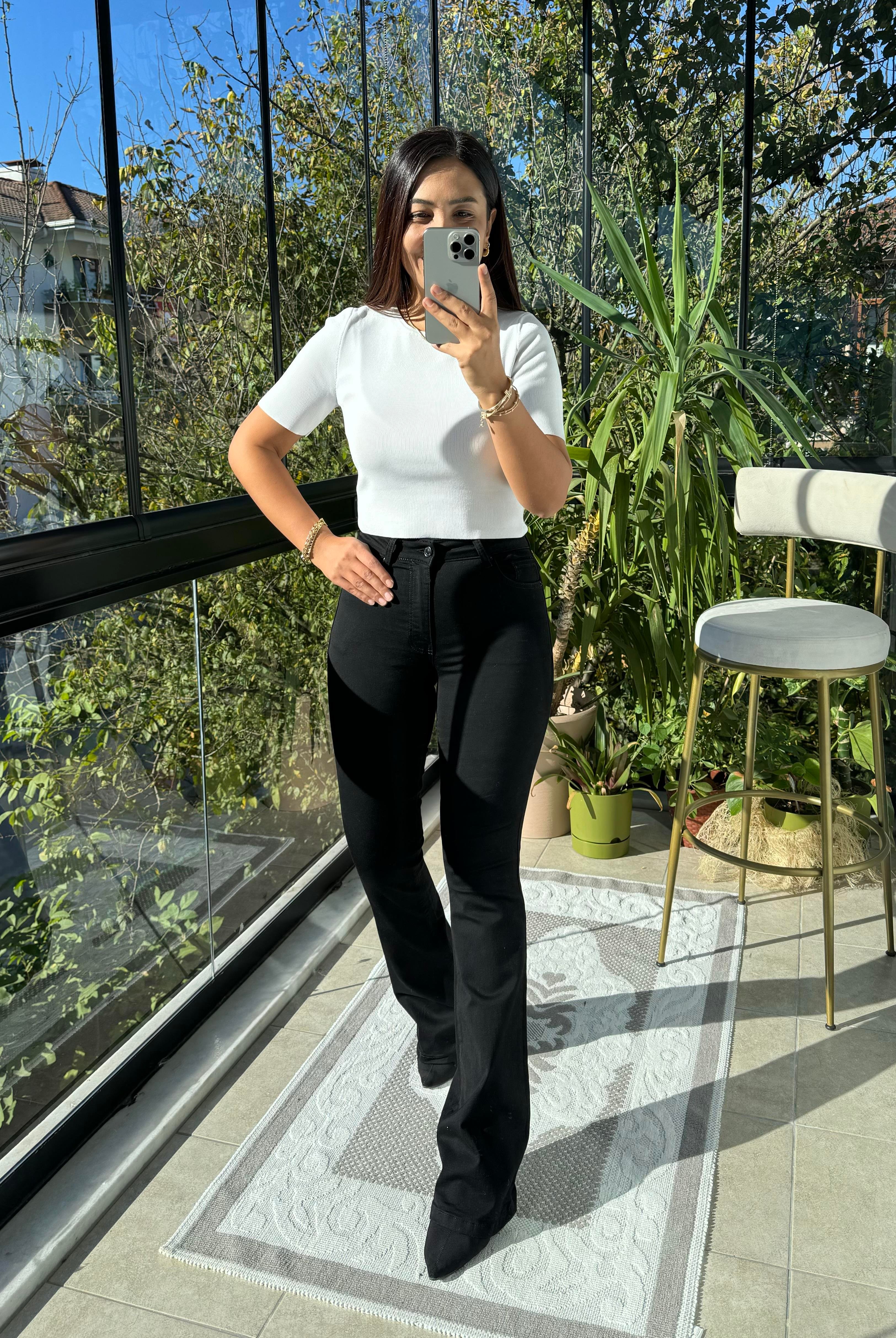 Siyah İspanyol Paça Jean