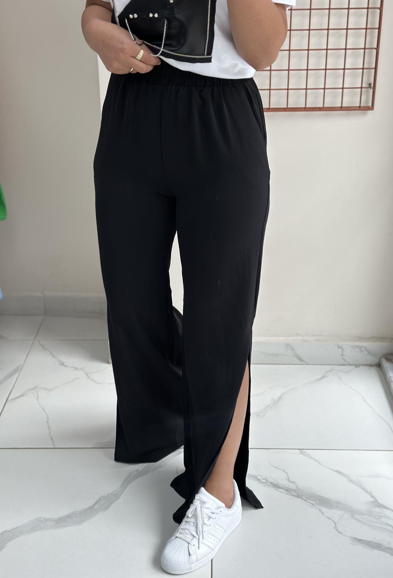 Siyah Tensel Kumaş Yırtmaçlı Pantolon