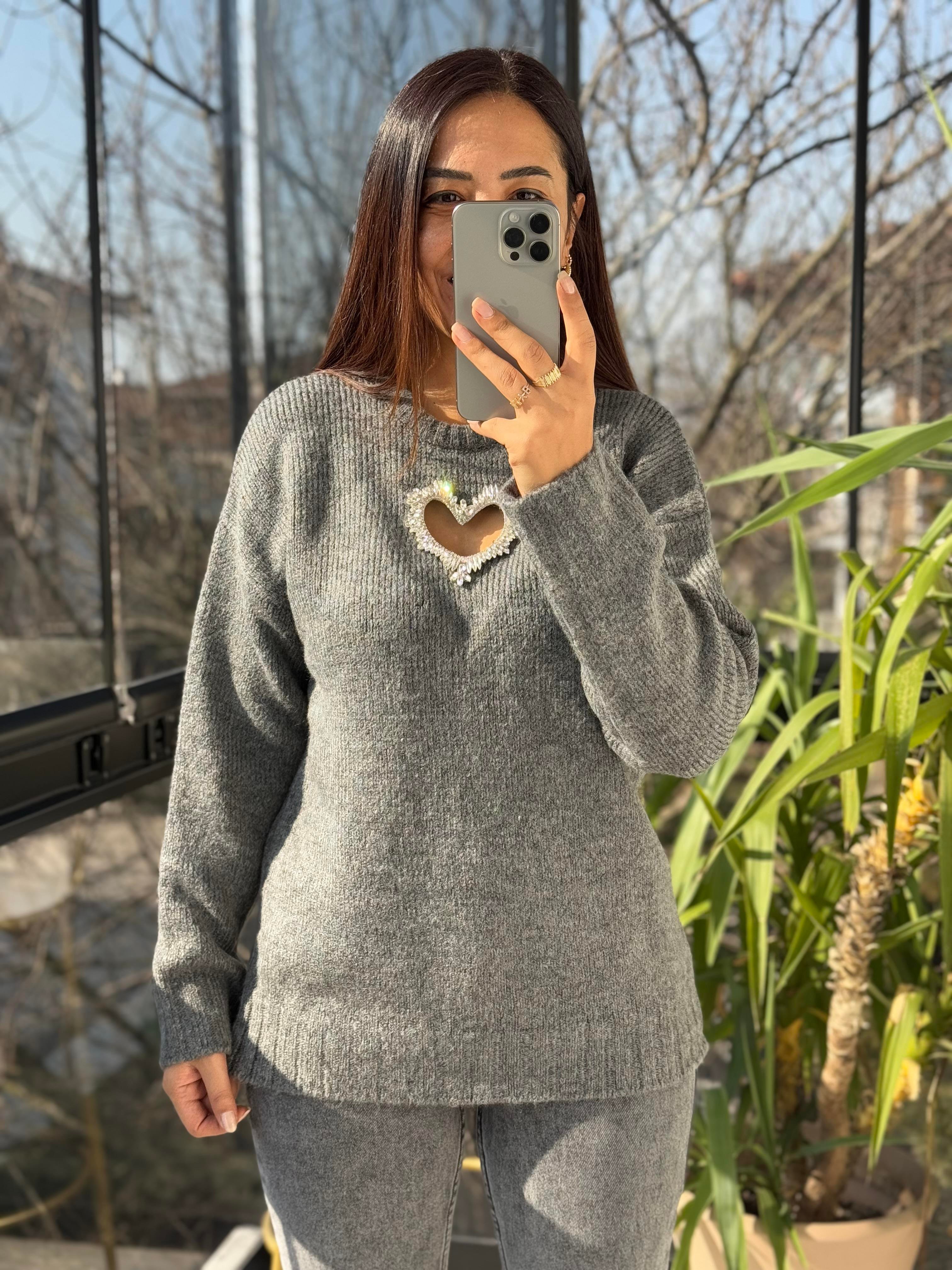 Taşlı Kalp Kazak Gri