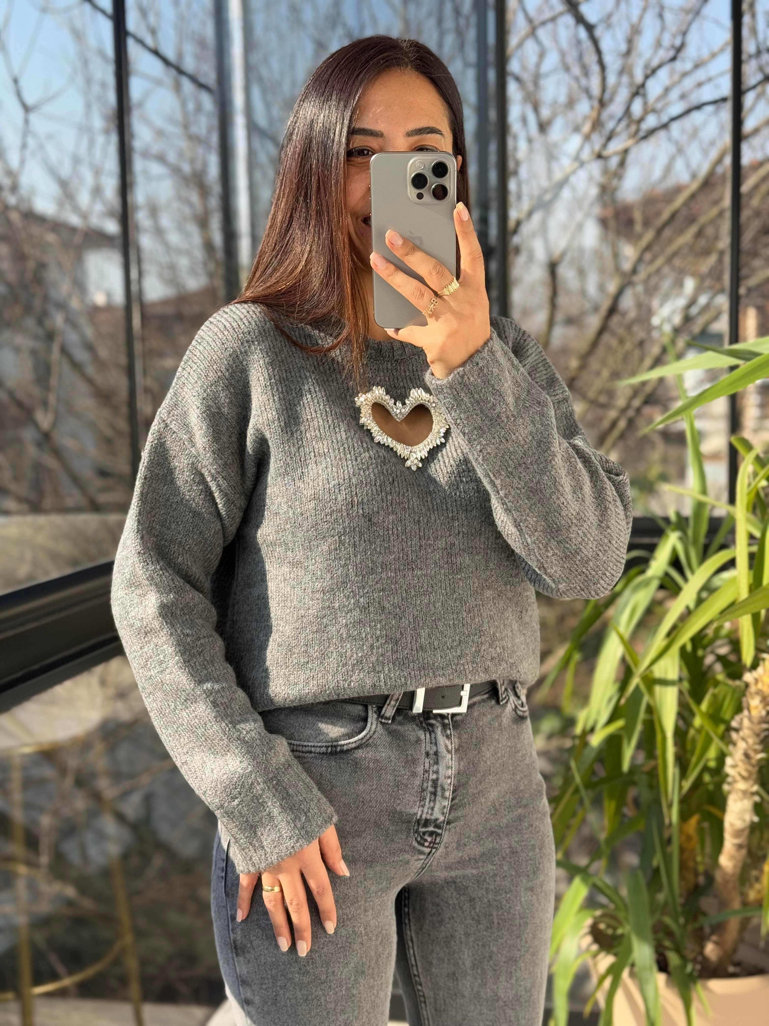 Taşlı Kalp Kazak Gri