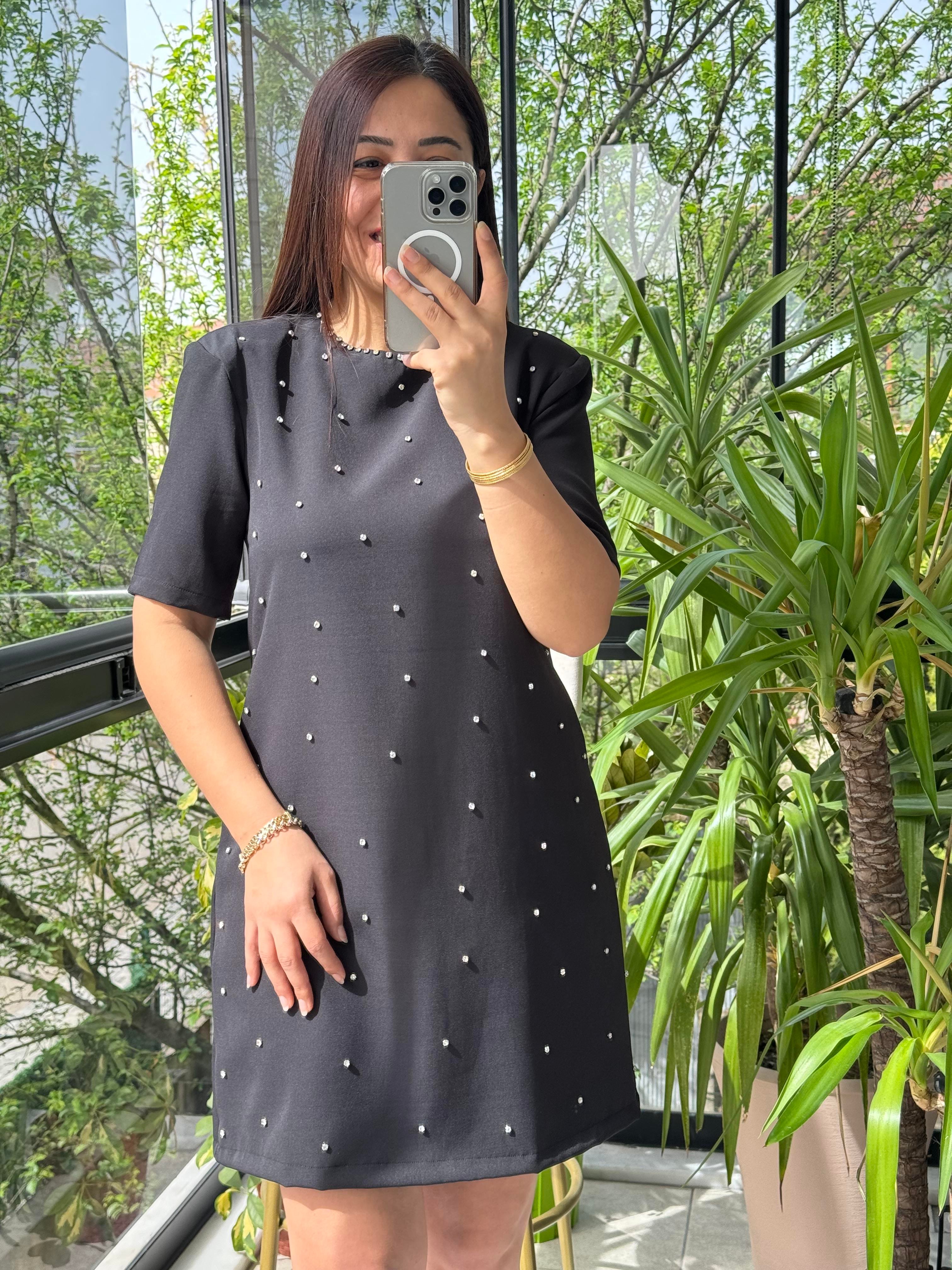 Taşlı Kısa Elbise Siyah