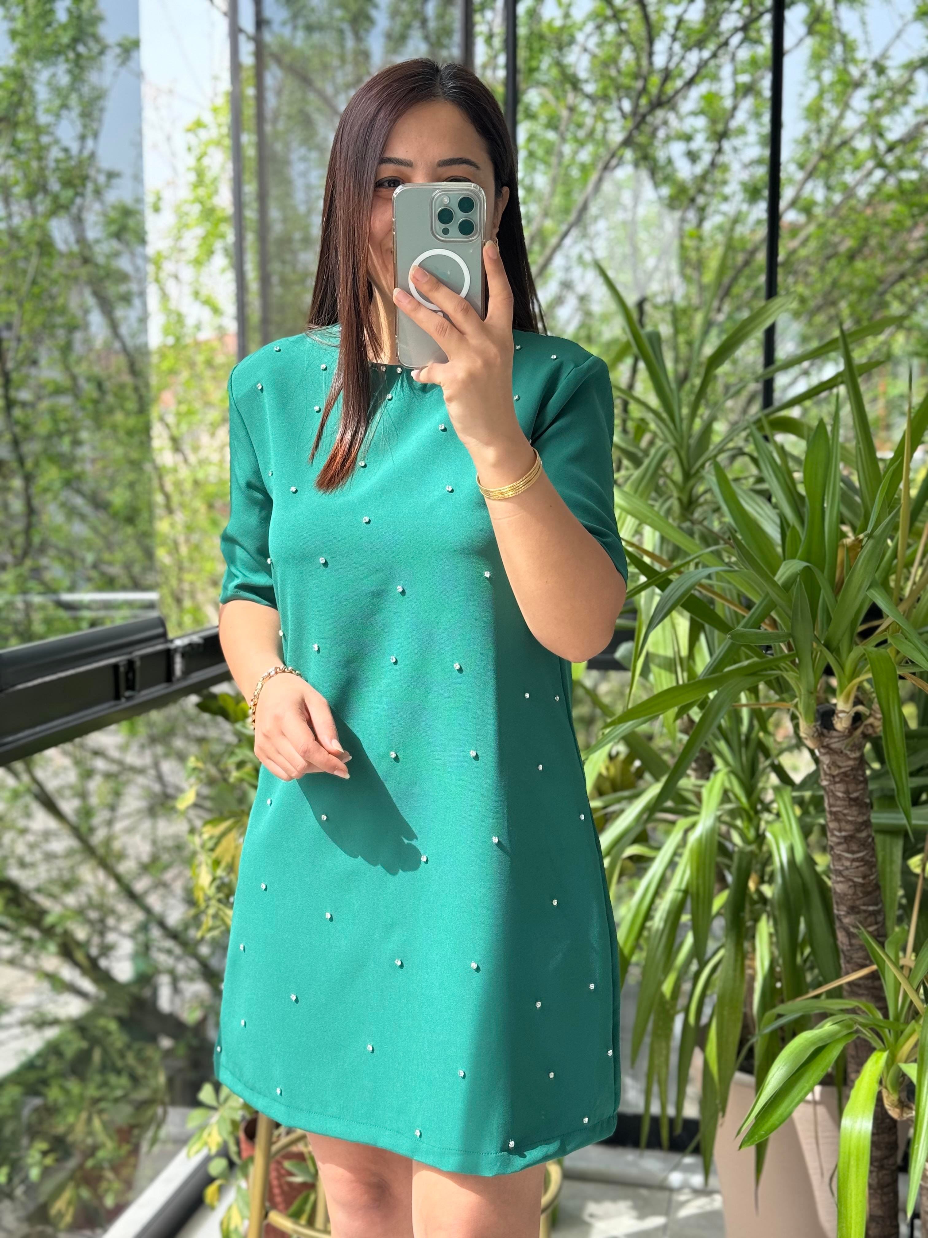 Taşlı Kısa Elbise Zümrüt