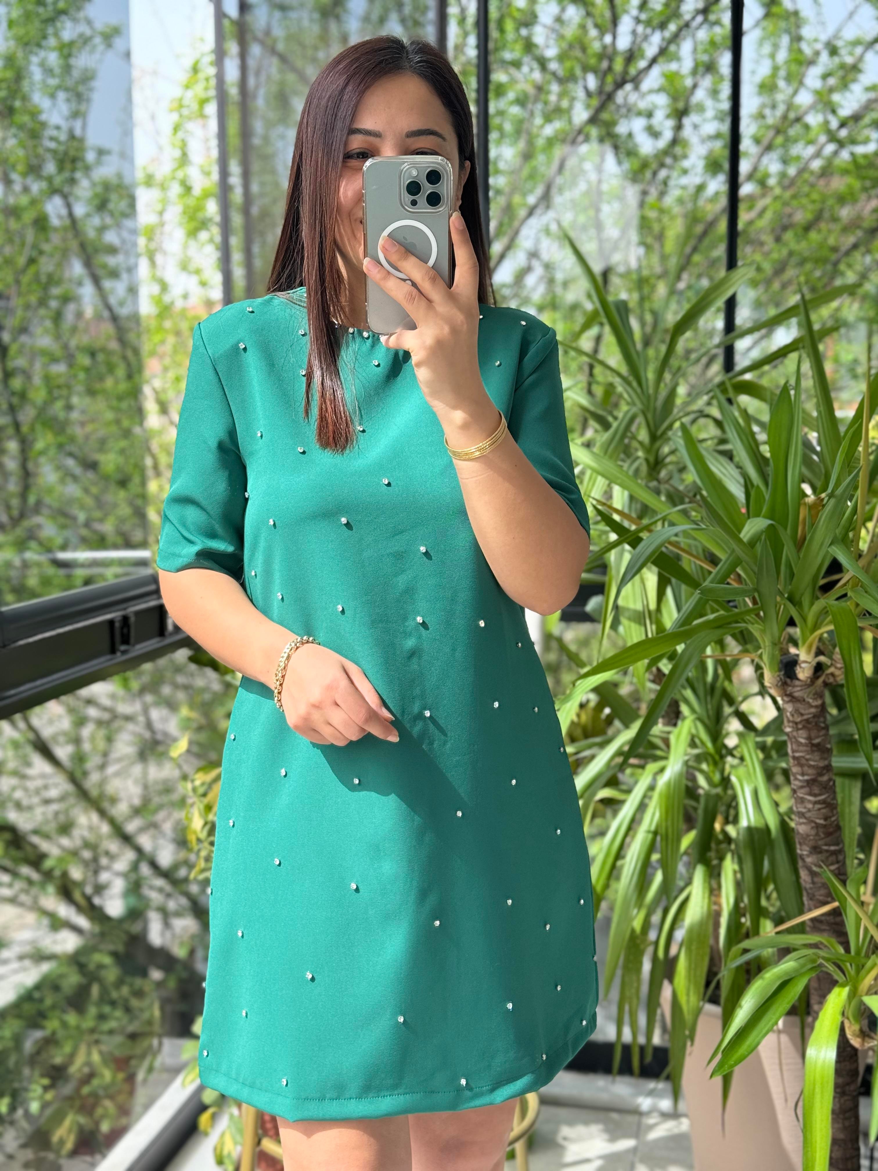 Taşlı Kısa Elbise Zümrüt